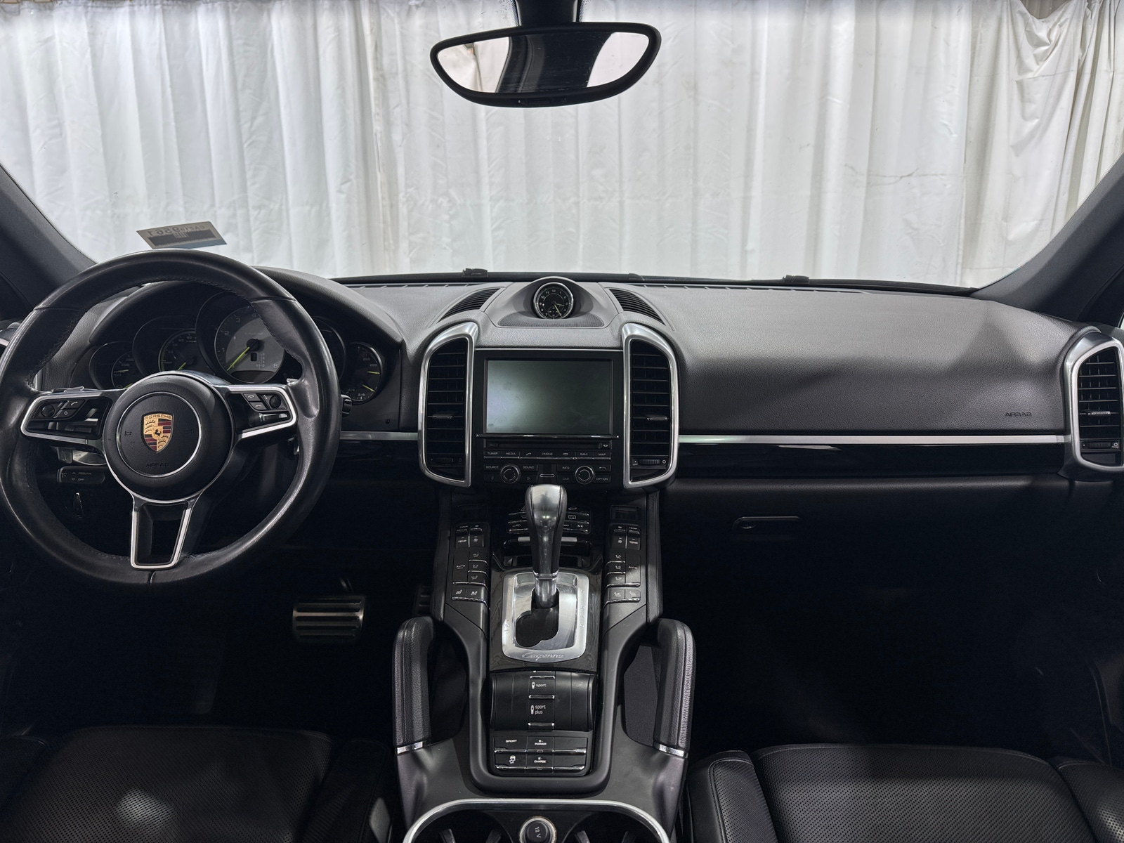 Thumbnail: 2016 Porsche Cayenne - 2