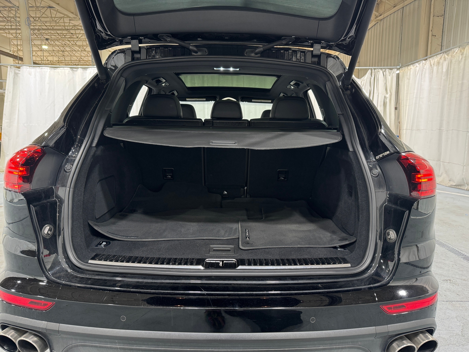 Thumbnail: 2016 Porsche Cayenne - 6