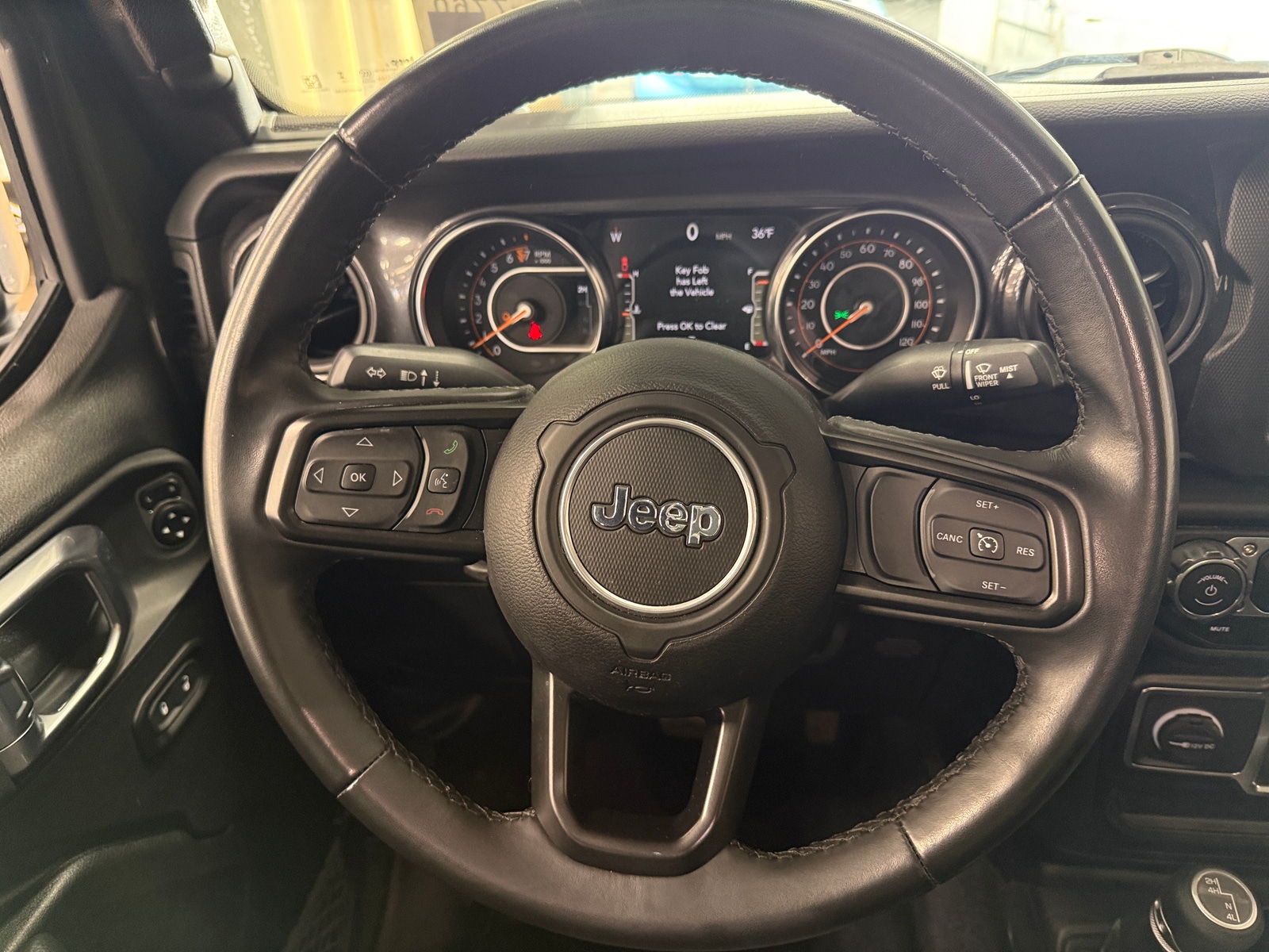 Thumbnail: 2022 Jeep Gladiator - 5