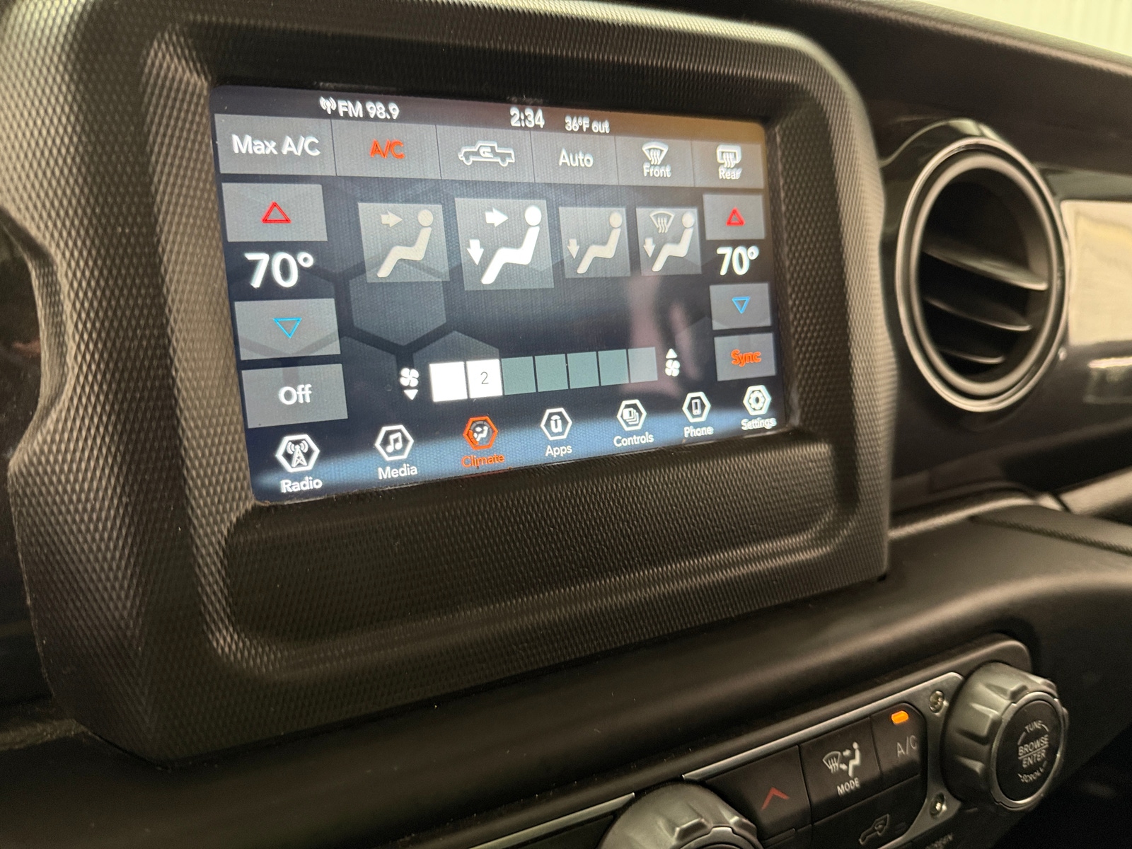 Thumbnail: 2022 Jeep Gladiator - 4