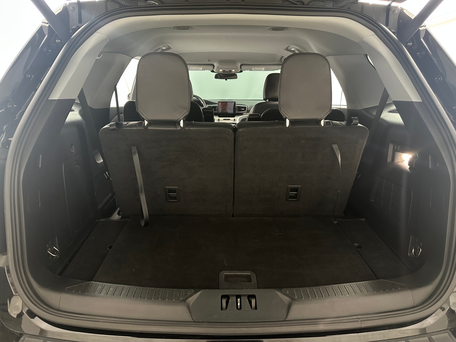 Thumbnail: 2021 Ford Explorer - 7