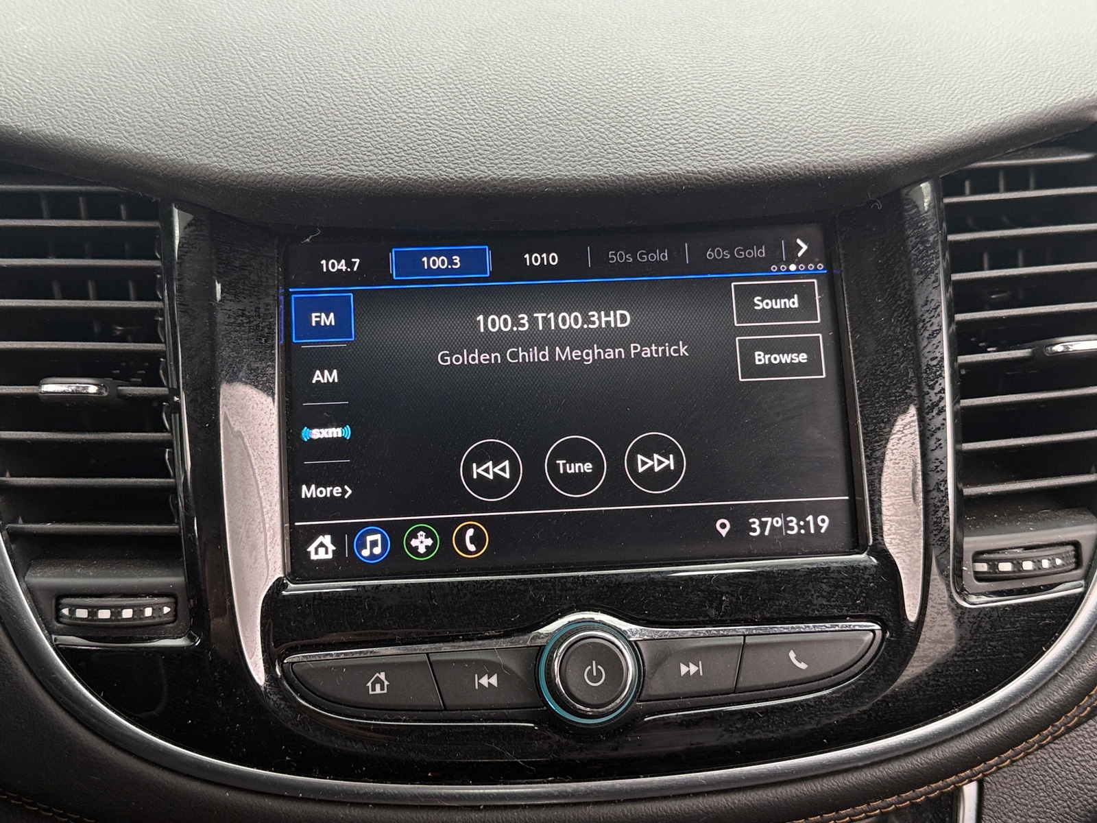 Thumbnail: 2020 Chevrolet Trax - 3