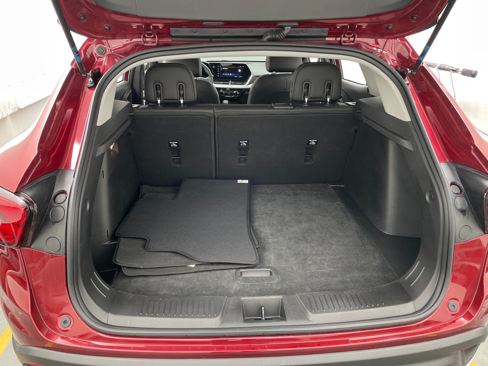 Thumbnail: 2025 Chevrolet Trax - 7