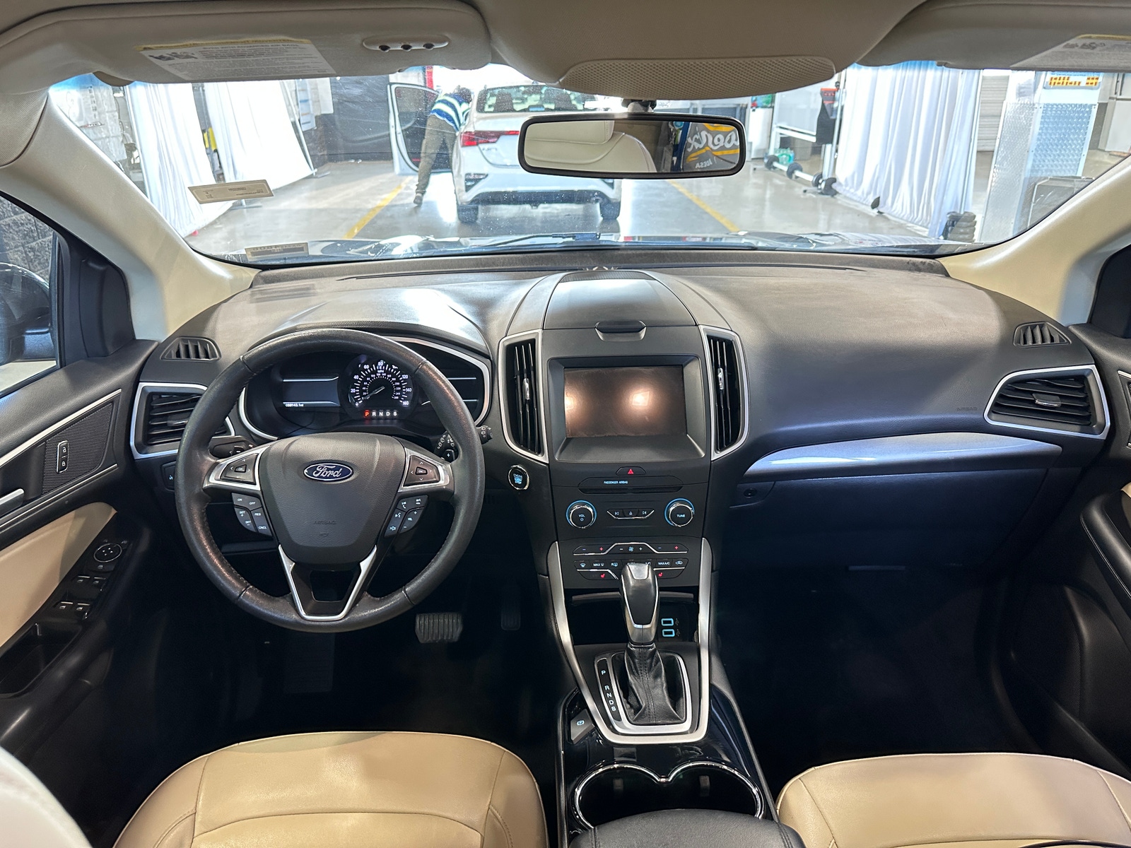 Thumbnail: 2018 Ford Edge - 2