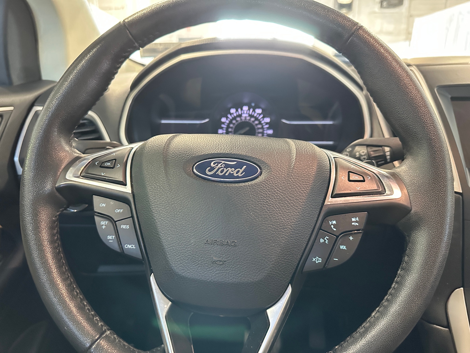 Thumbnail: 2018 Ford Edge - 4