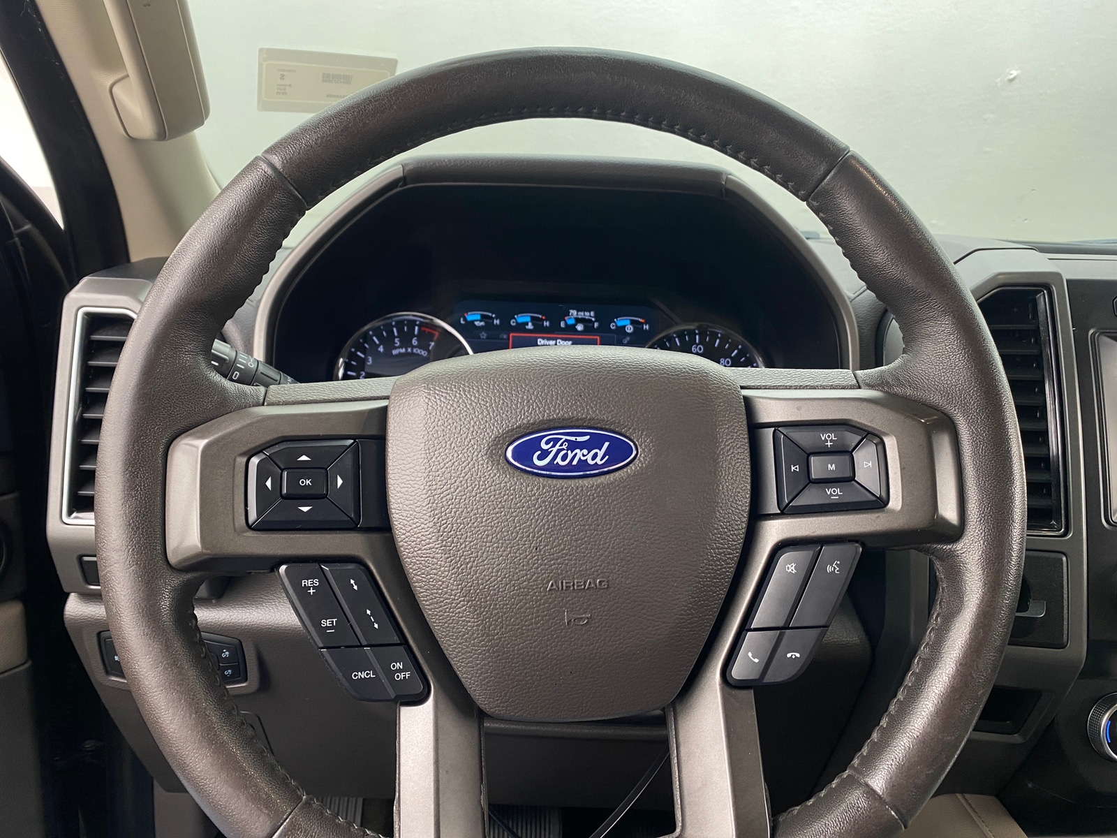 Thumbnail: 2019 Ford Expedition - 4