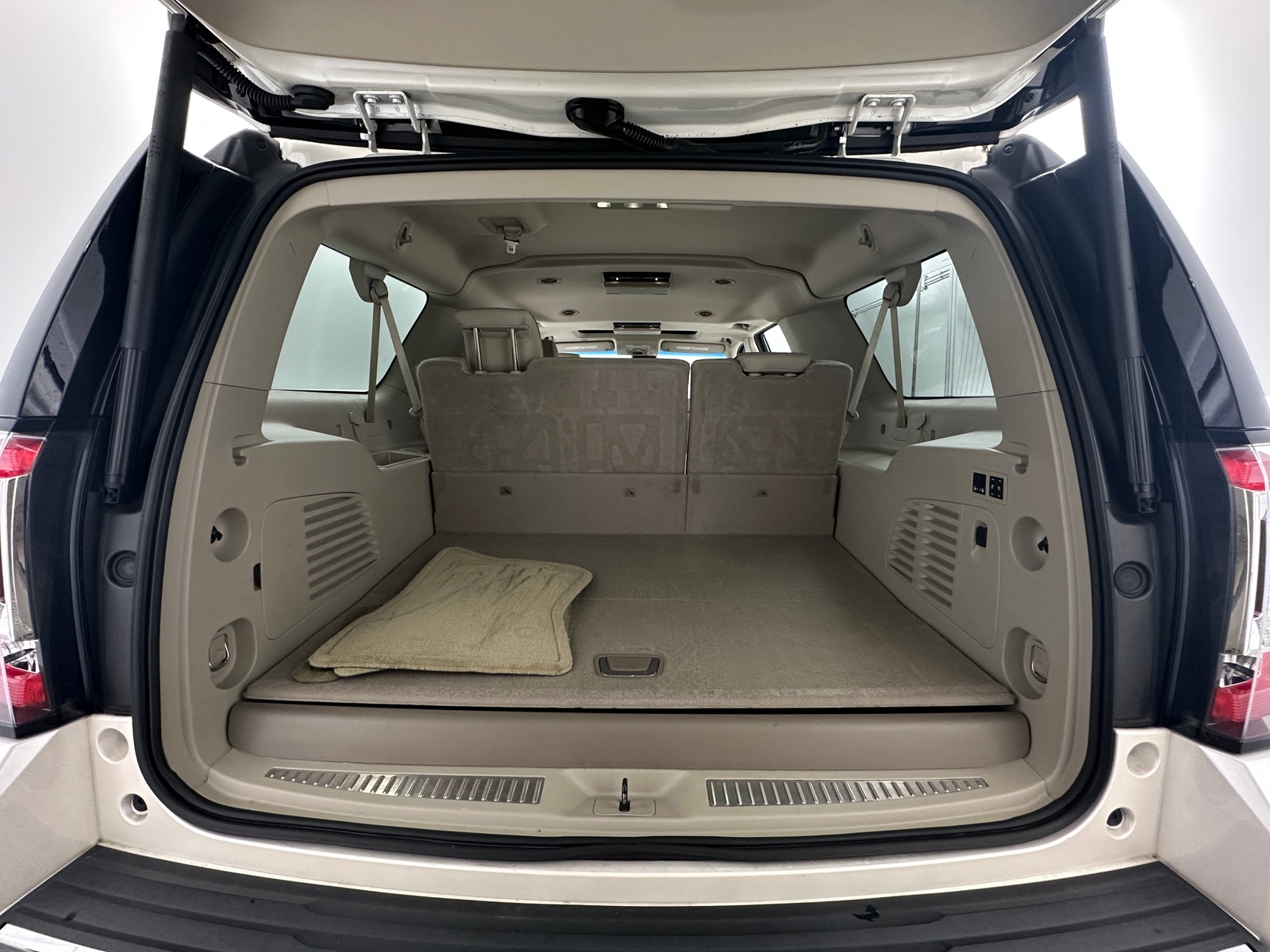 Thumbnail: 2015 GMC Yukon XL - 6