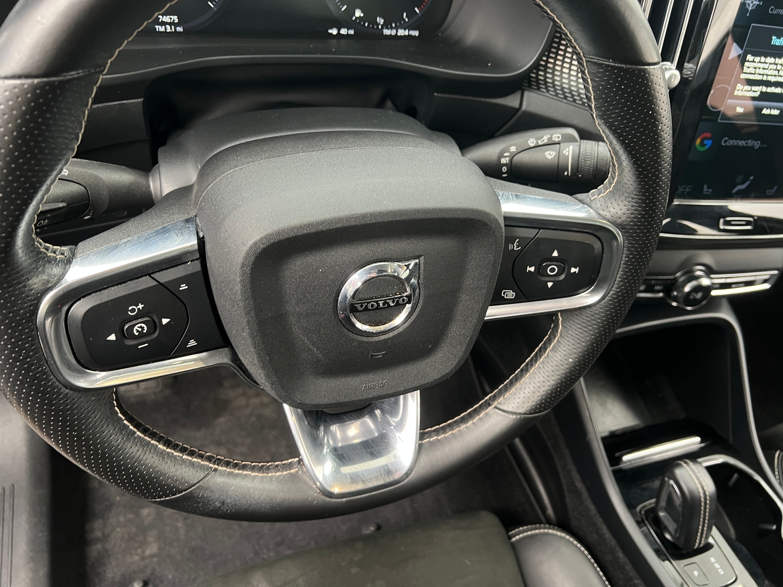 Thumbnail: 2021 Volvo XC40 - 4