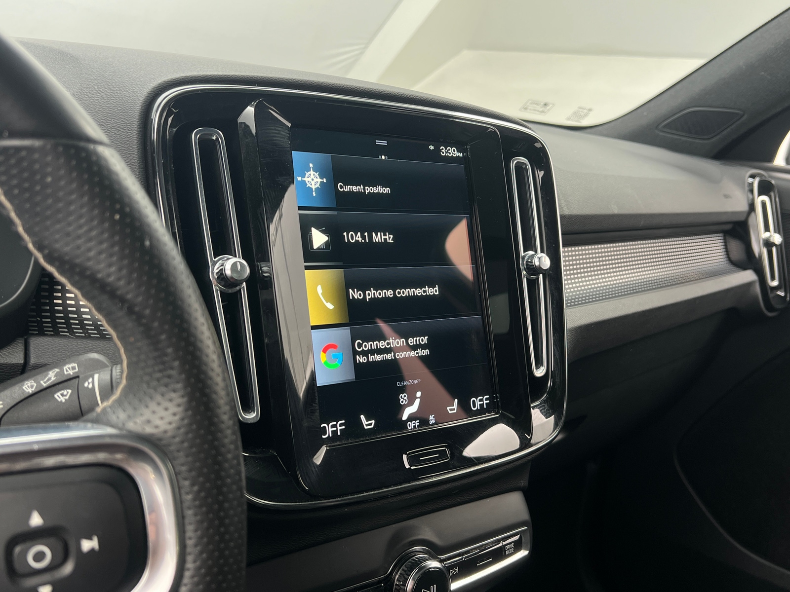 Thumbnail: 2021 Volvo XC40 - 3