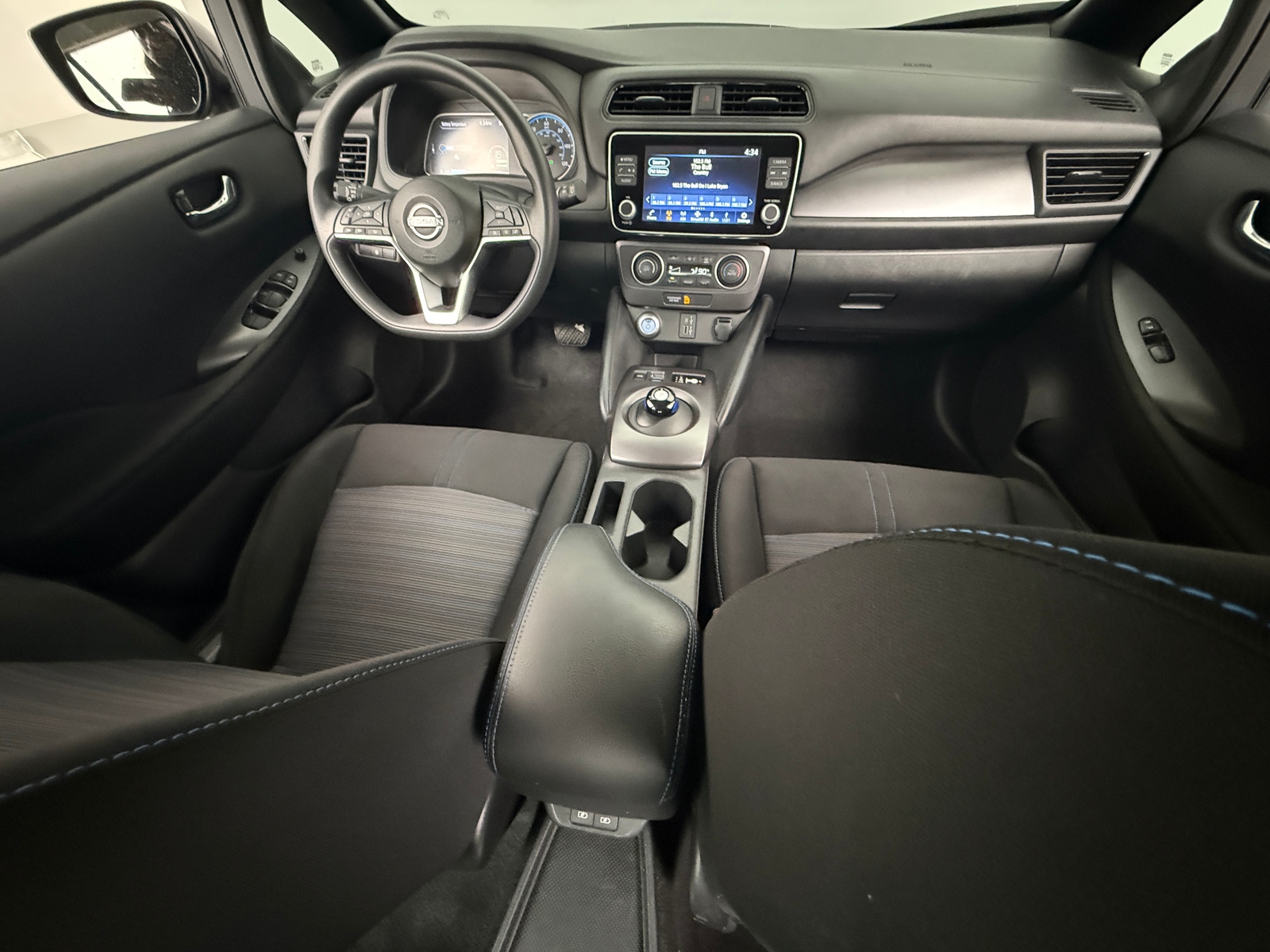 Thumbnail: 2023 Nissan Leaf - 3