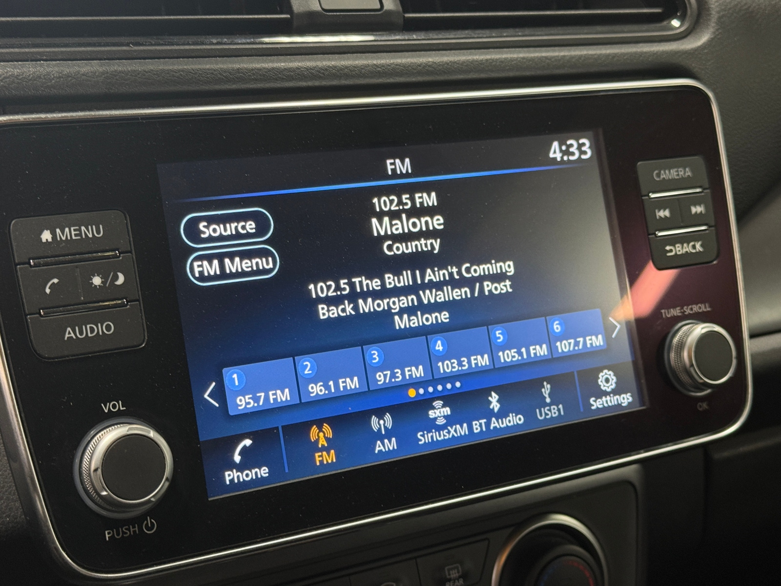 Thumbnail: 2023 Nissan Leaf - 4