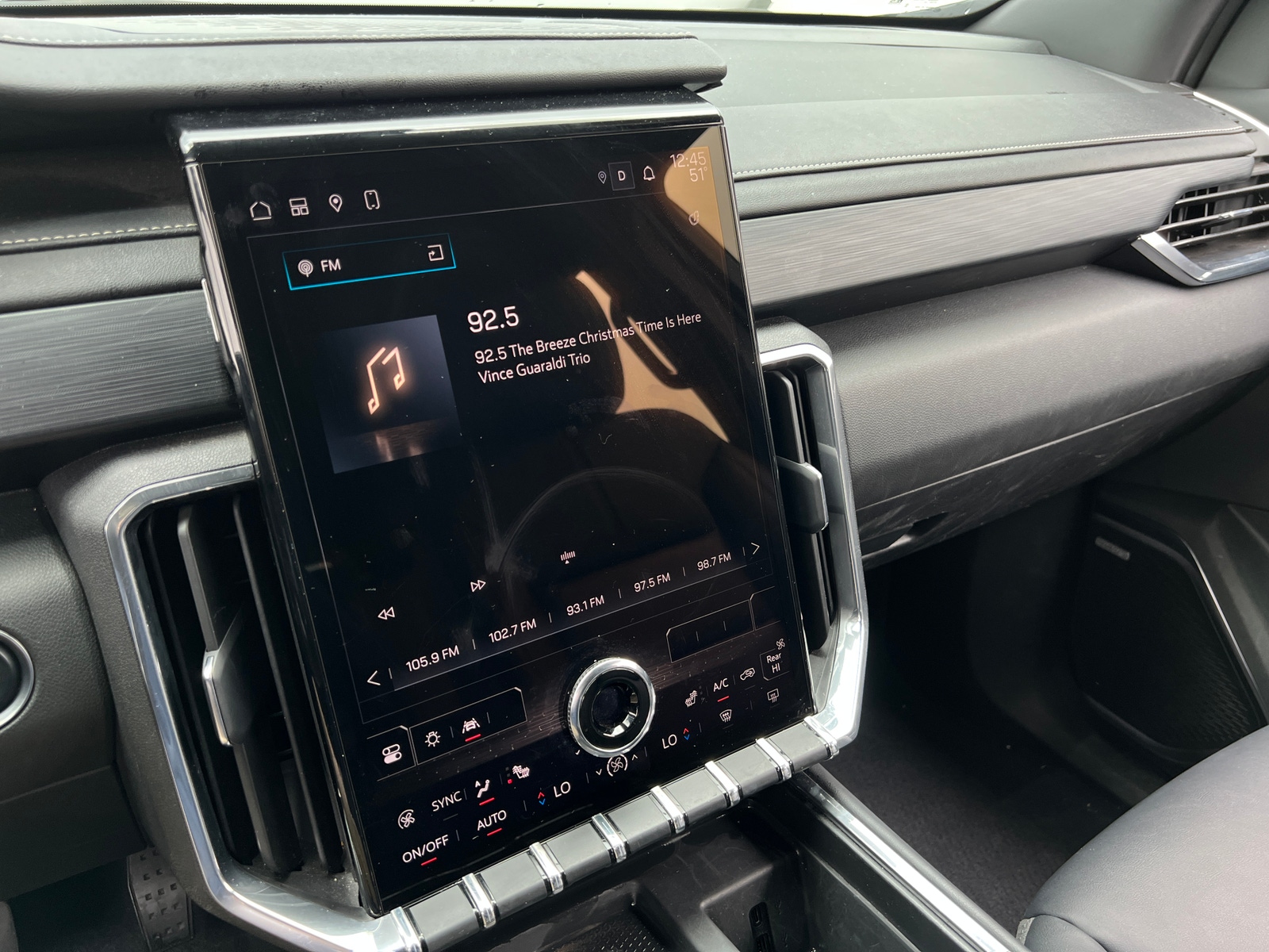 Thumbnail: 2024 GMC Acadia - 4