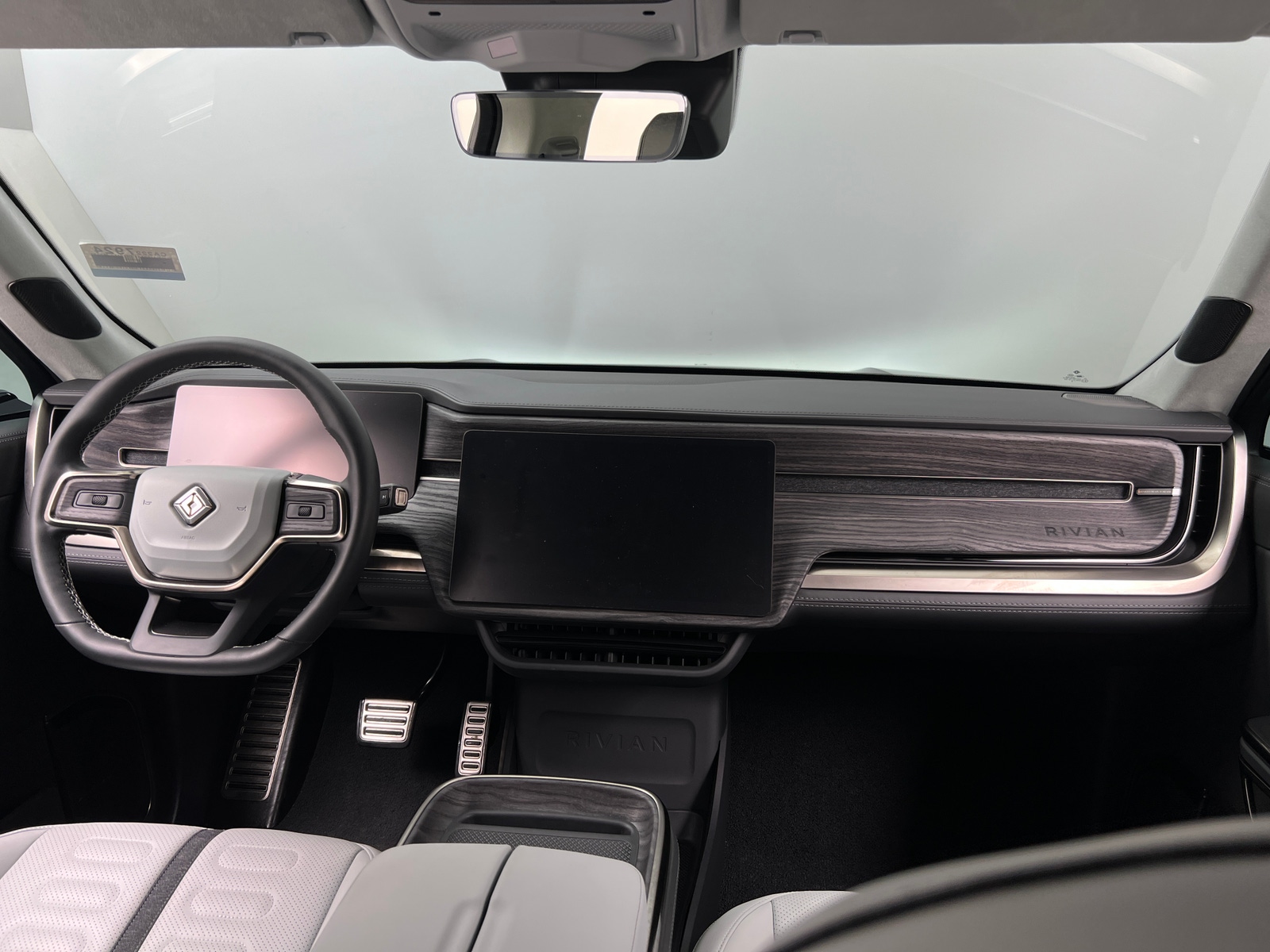 Thumbnail: 2022 Rivian R1T - 2