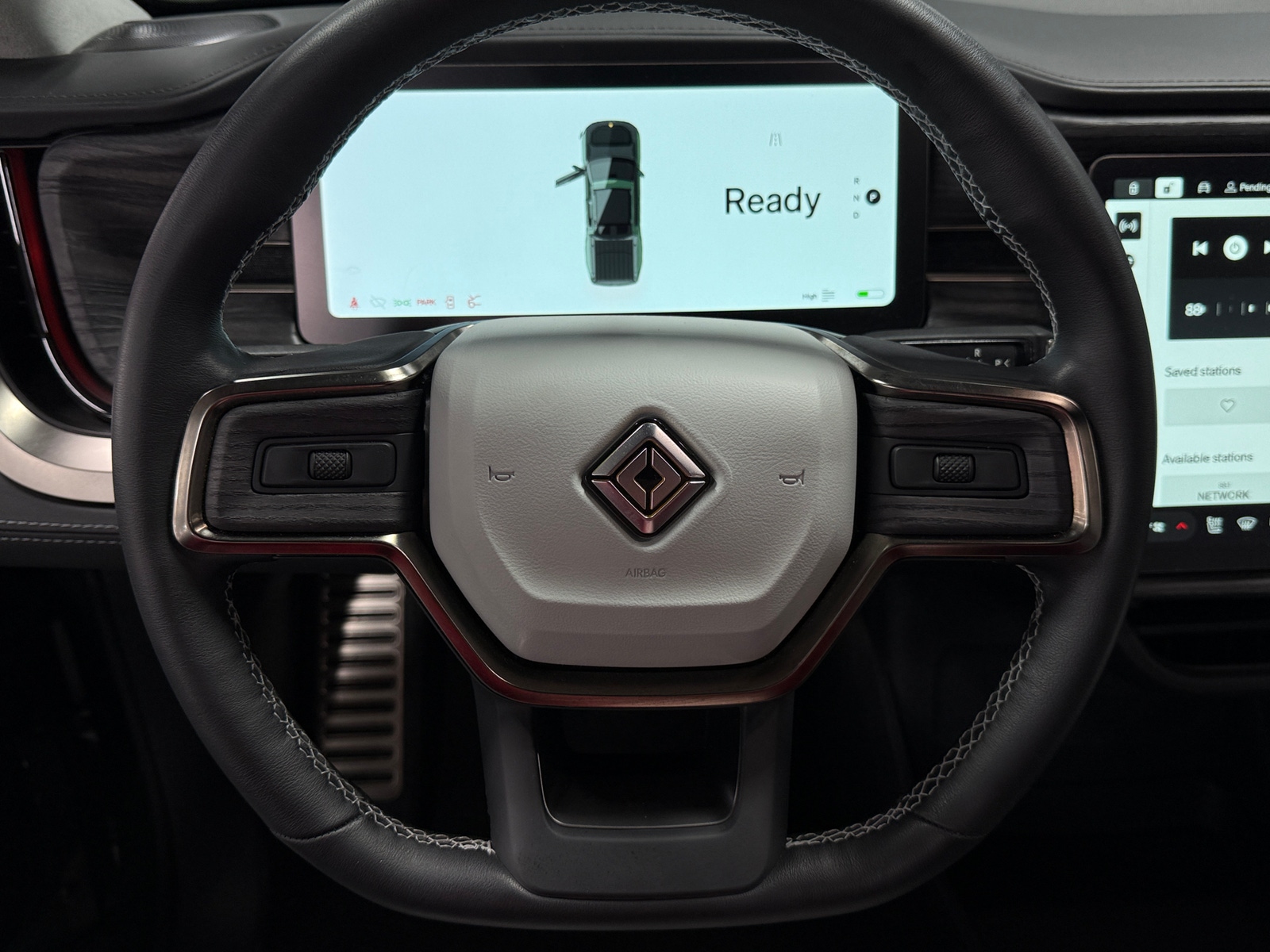 Thumbnail: 2022 Rivian R1T - 4