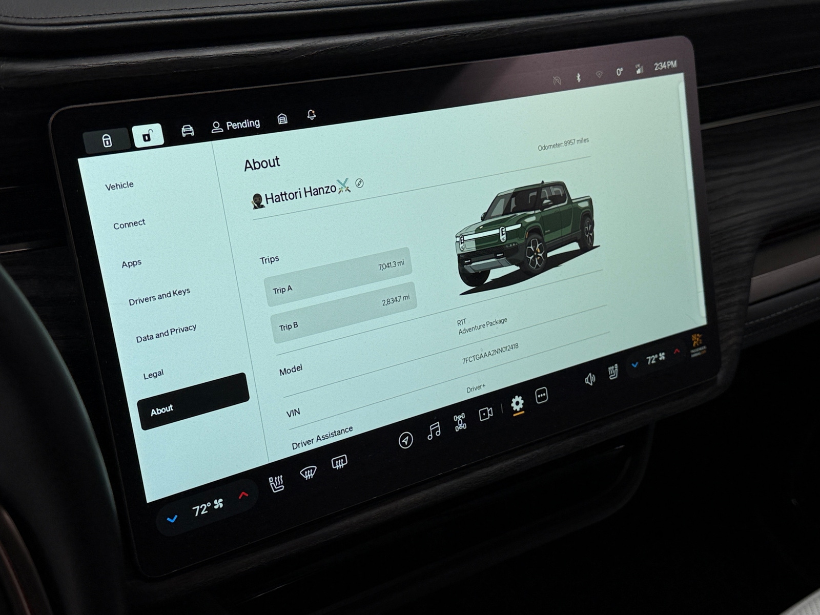 Thumbnail: 2022 Rivian R1T - 3