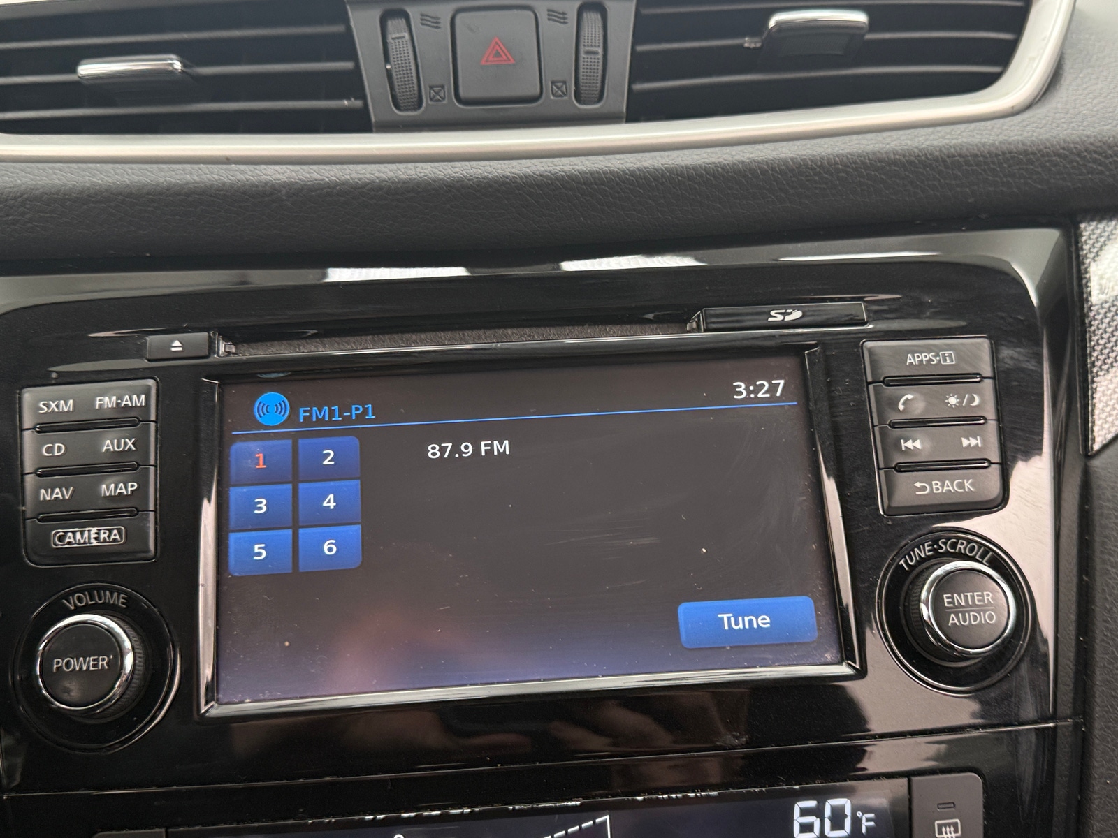 Thumbnail: 2016 Nissan Rogue - 3