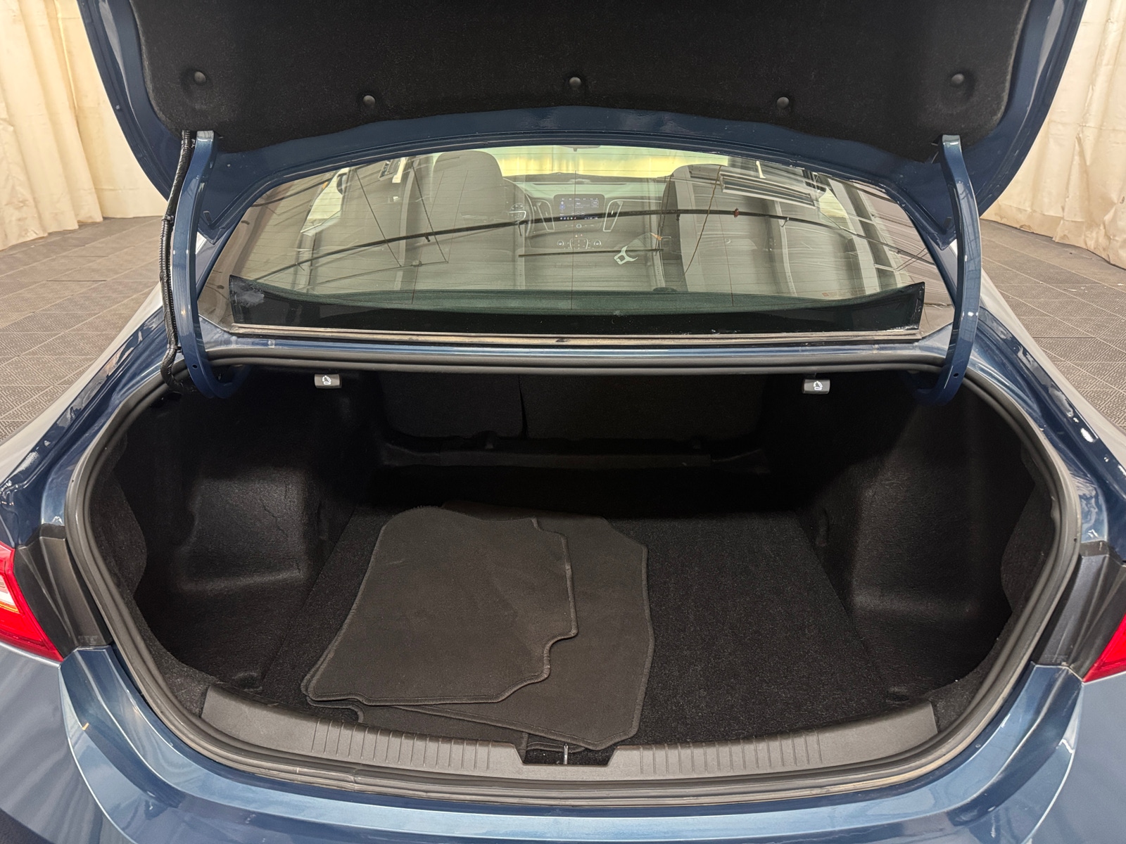 Thumbnail: 2024 Chevrolet Malibu - 7