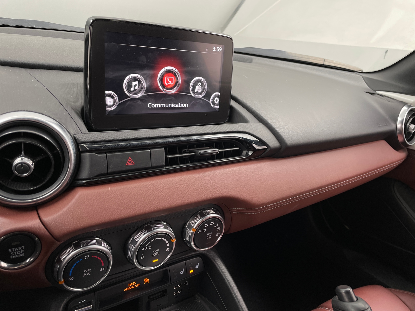 Thumbnail: 2019 Mazda MX-5 Miata - 3