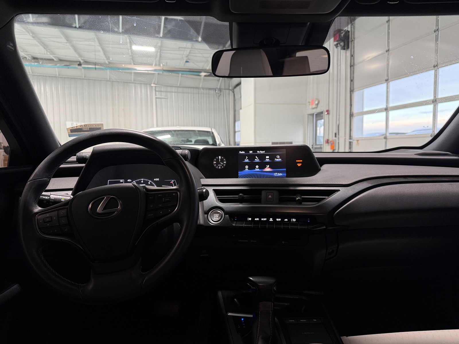 Thumbnail: 2021 Lexus UX - 3