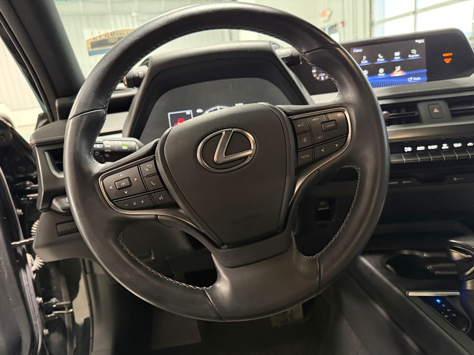 Thumbnail: 2021 Lexus UX - 5