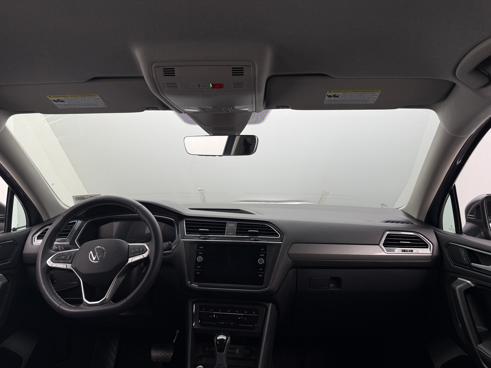 Thumbnail: 2023 Volkswagen Tiguan - 2