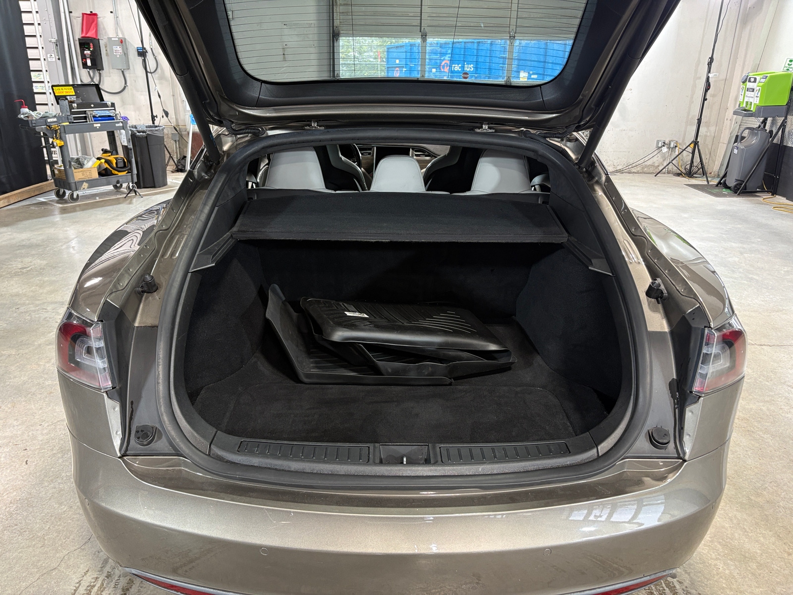 Thumbnail: 2016 Tesla Model S - 6