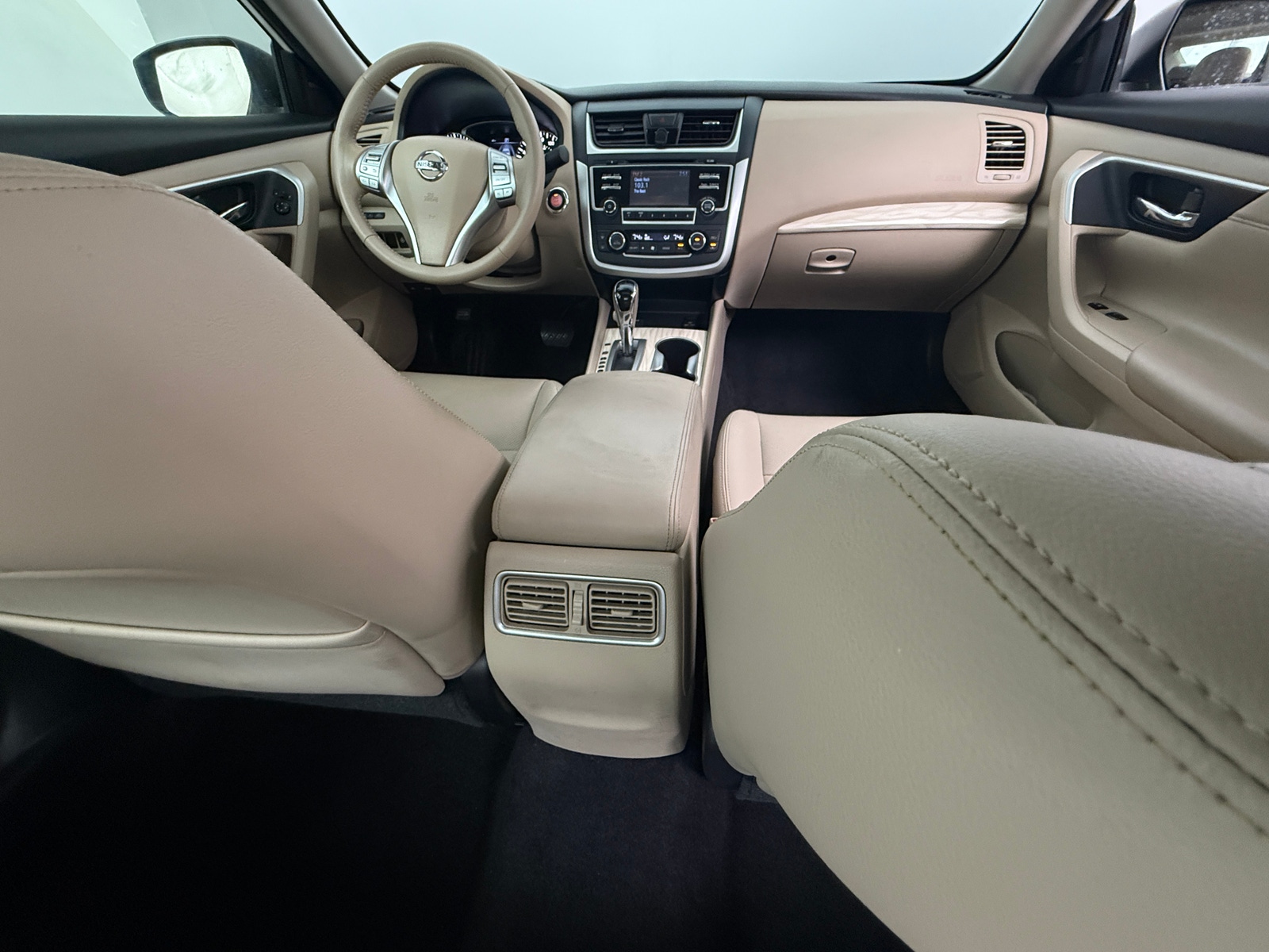 Thumbnail: 2016 Nissan Altima - 2