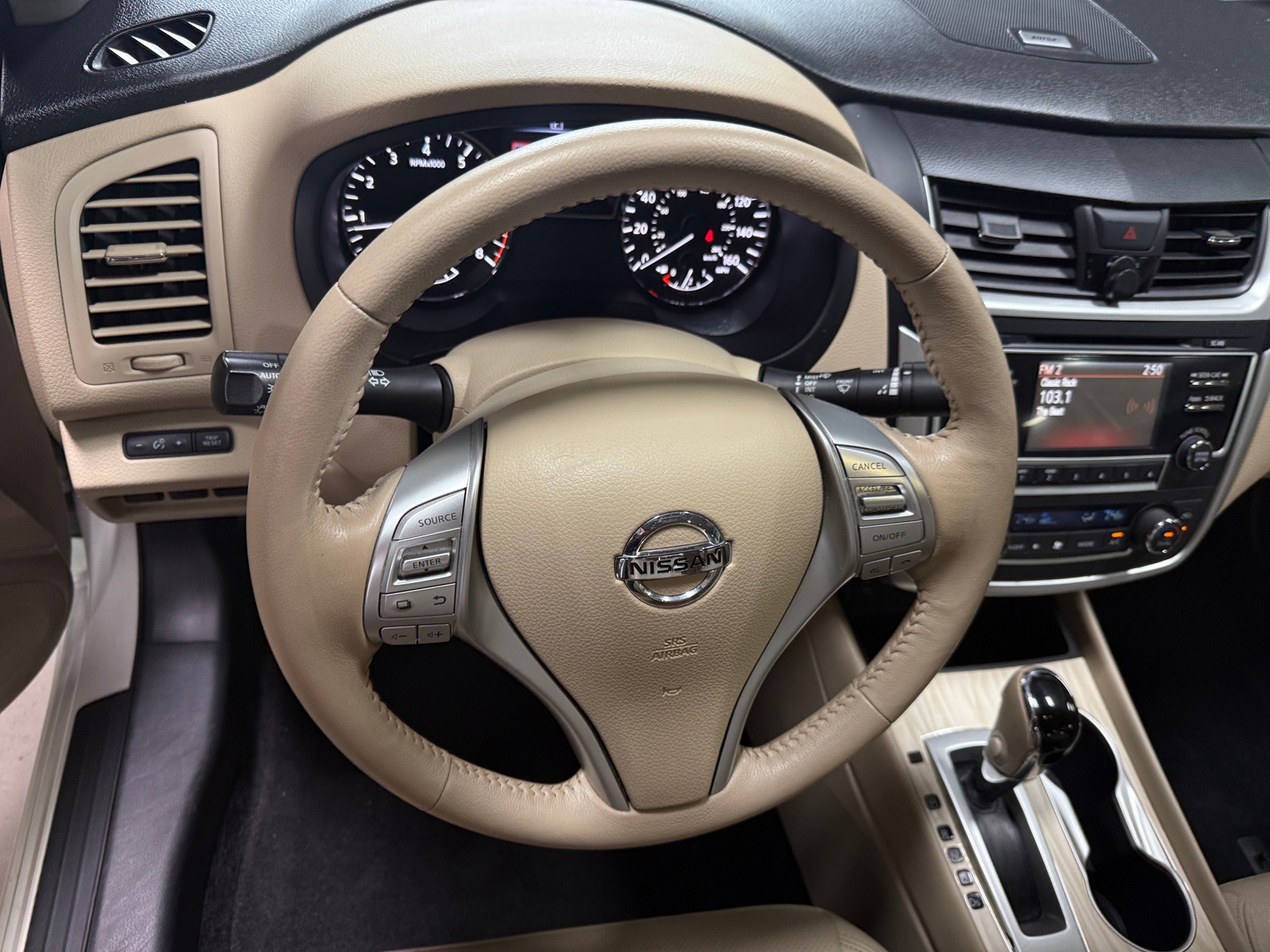 Thumbnail: 2016 Nissan Altima - 4