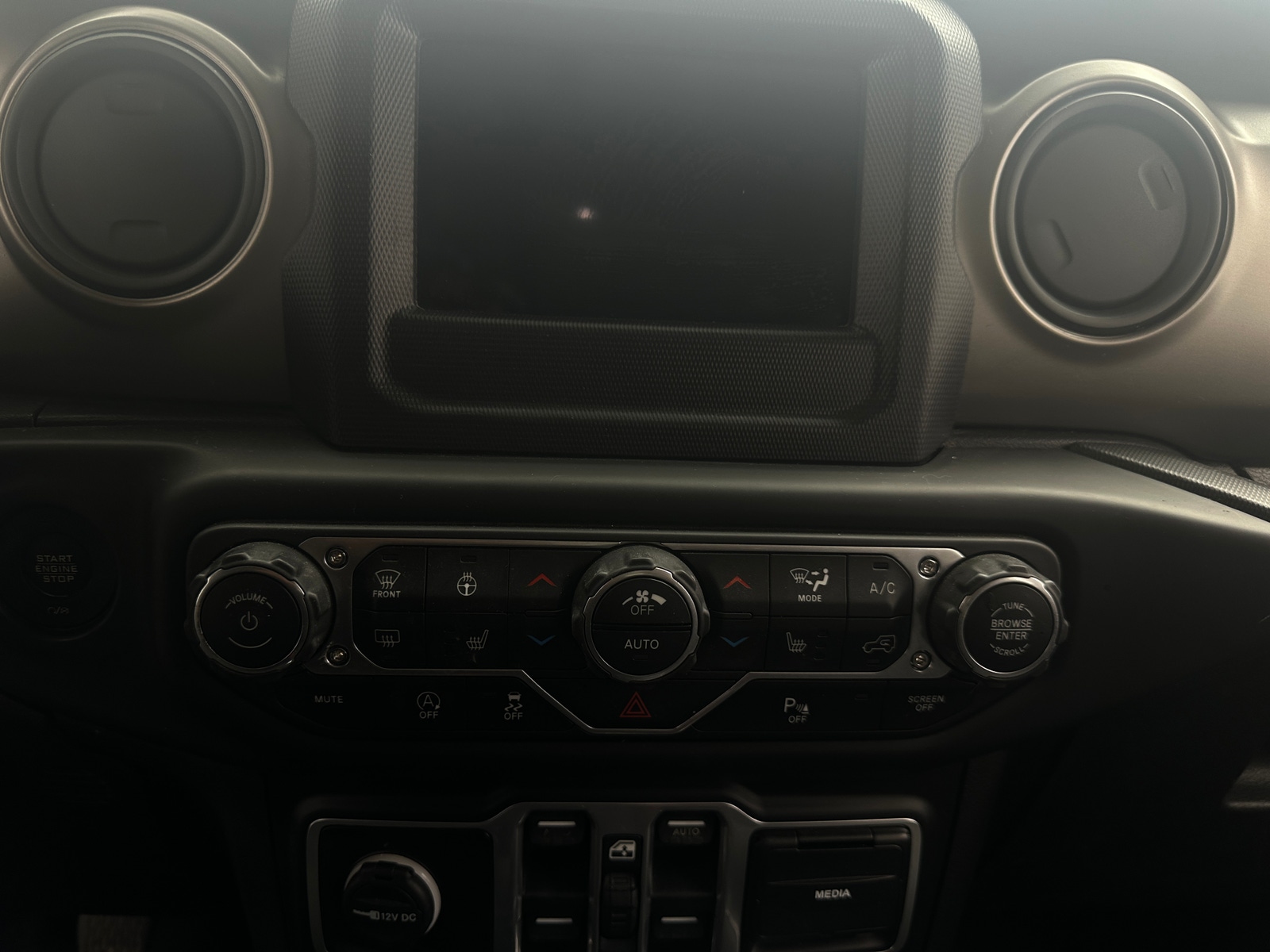 Thumbnail: 2018 Jeep Wrangler - 4