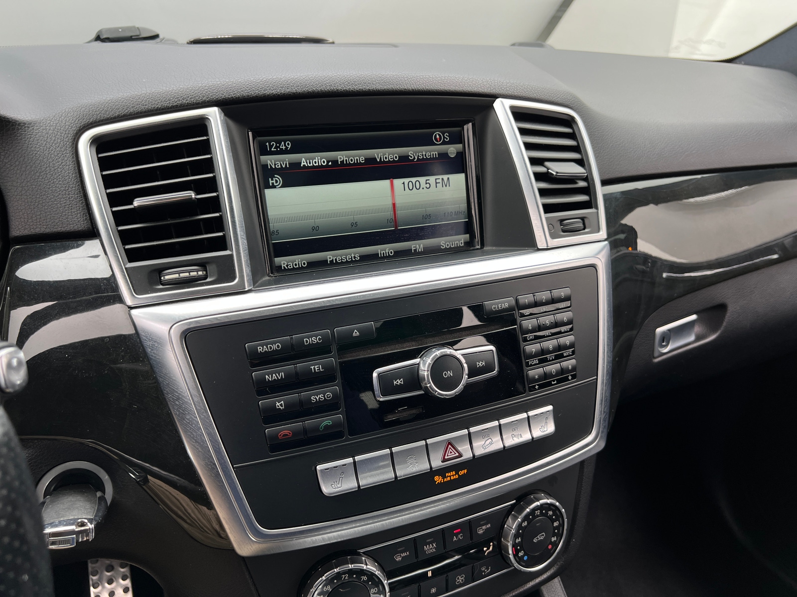 Thumbnail: 2015 Mercedes-Benz M-Class - 3