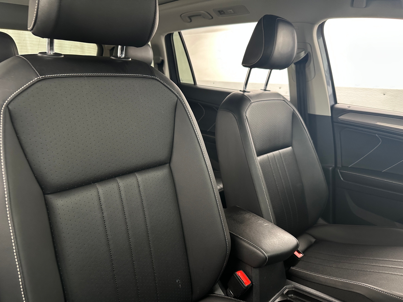 Thumbnail: 2022 Volkswagen Tiguan - 2