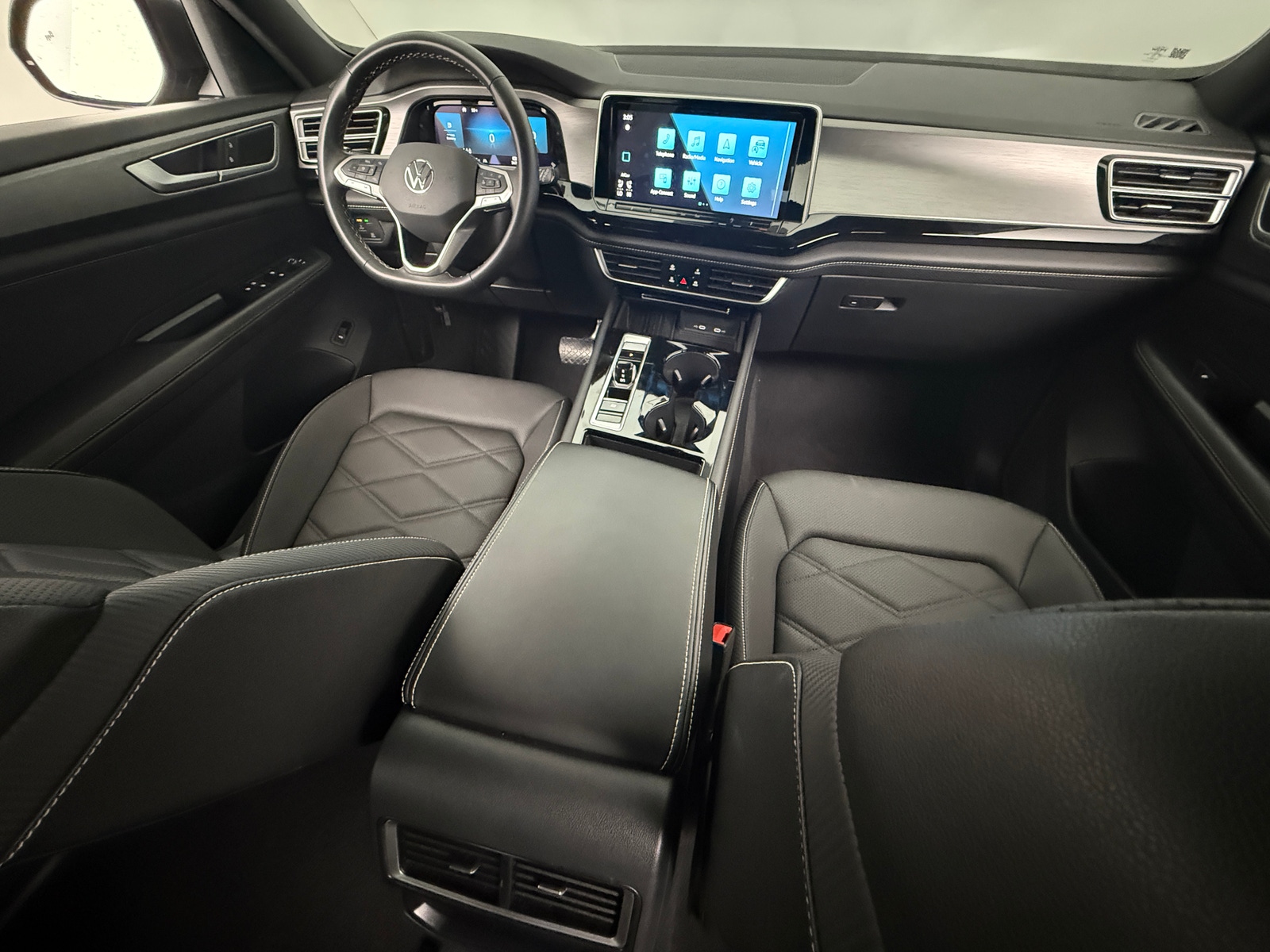 Thumbnail: 2025 Volkswagen Atlas - 2