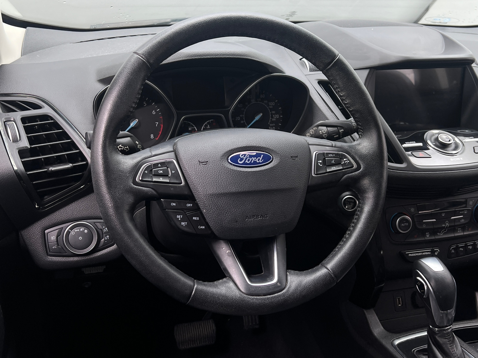Thumbnail: 2019 Ford Escape - 4