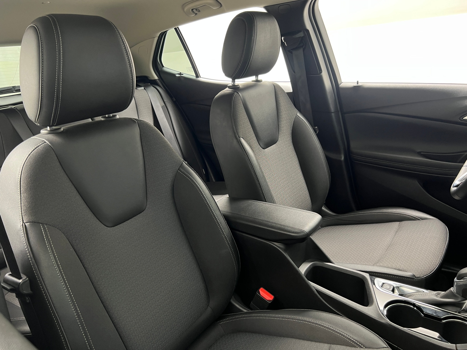 Thumbnail: 2025 Buick Encore GX - 2