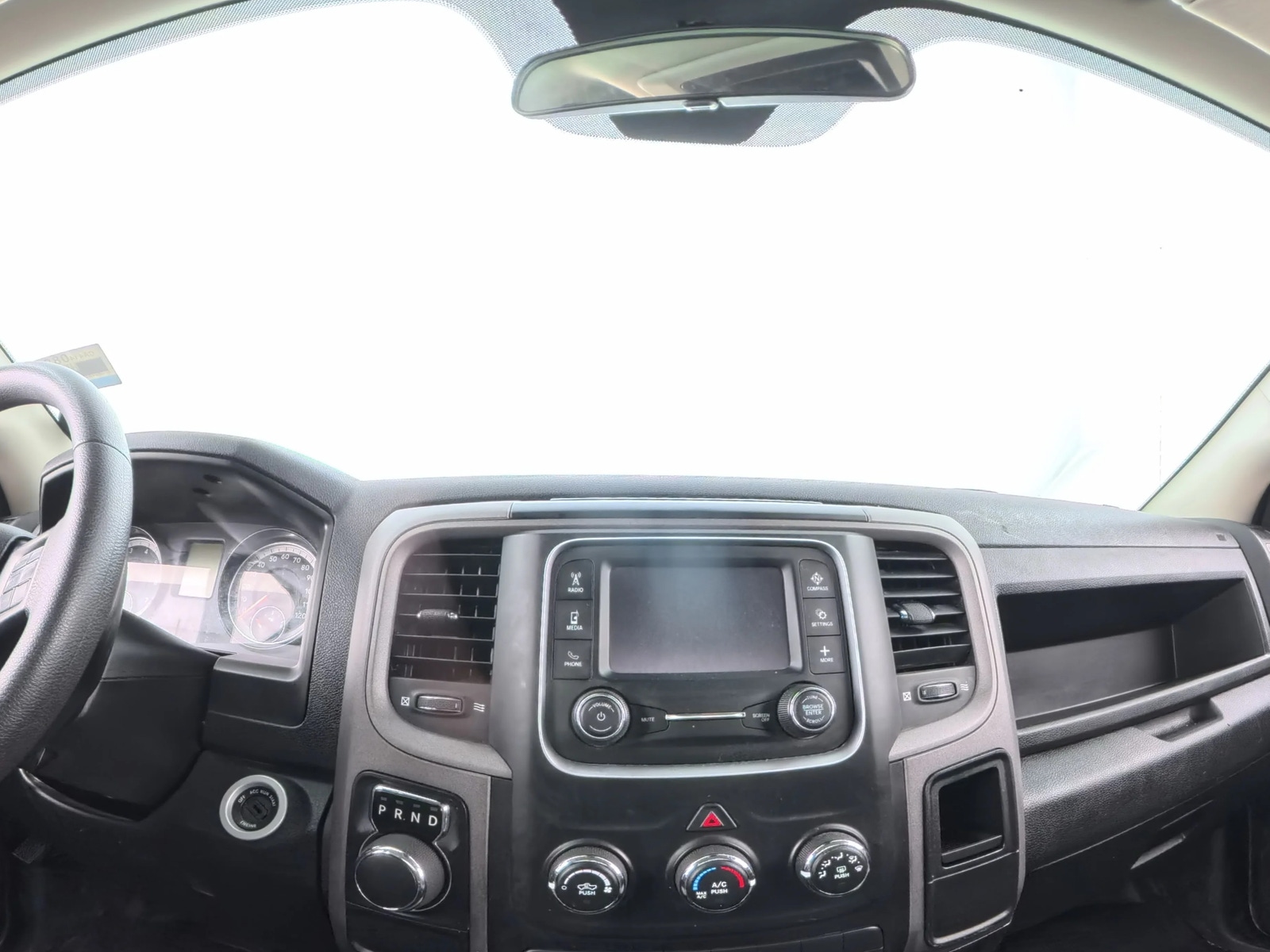 Thumbnail: 2022 RAM 1500 Classic - 3