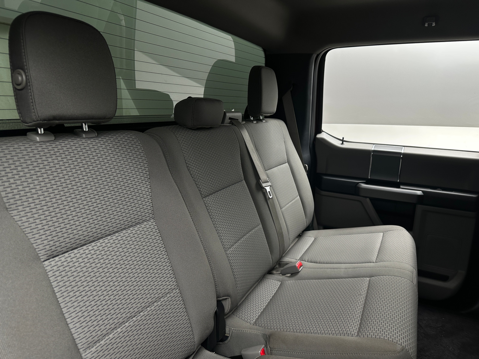 Thumbnail: 2017 Ford Econoline - 6