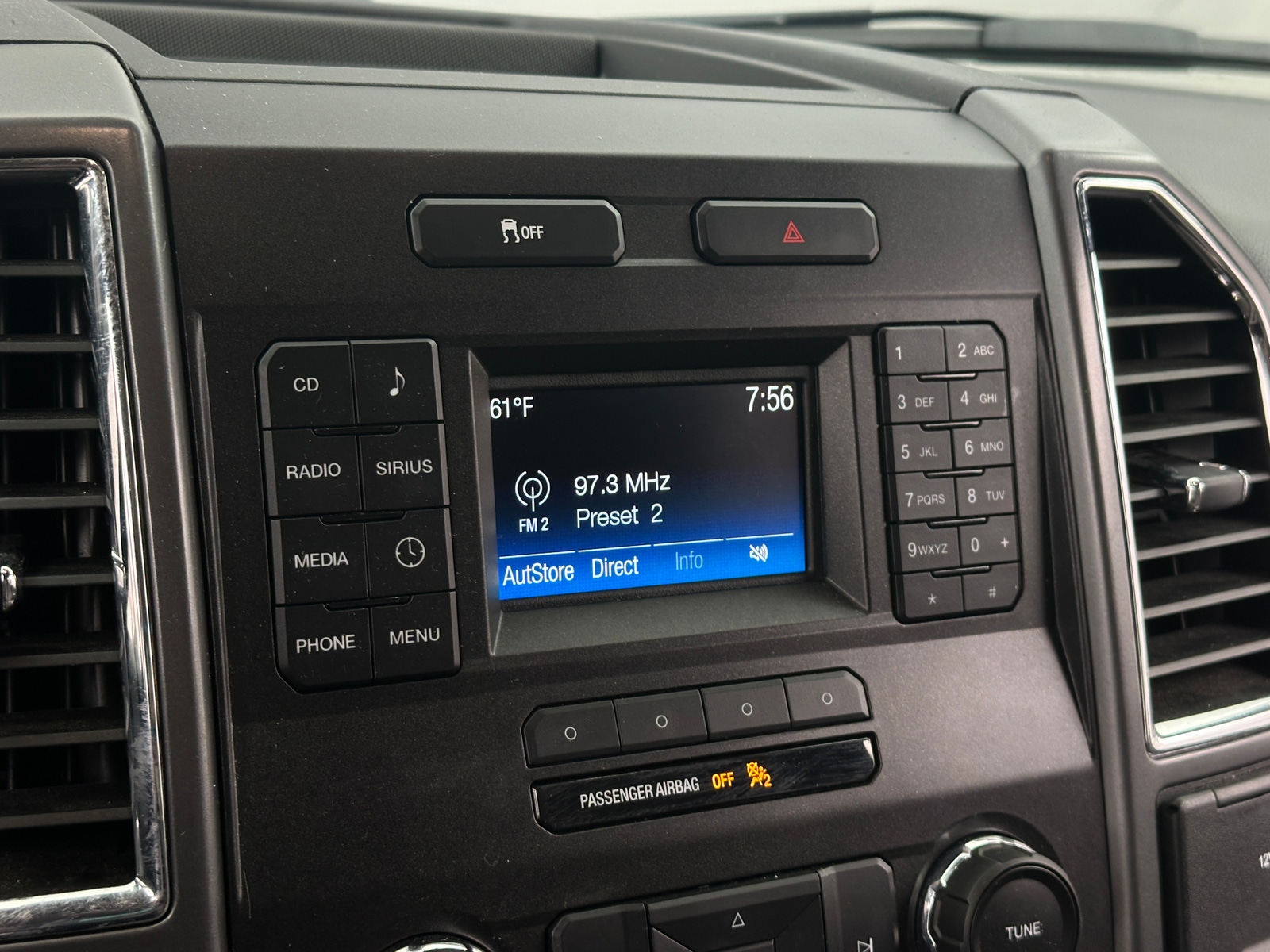 Thumbnail: 2017 Ford Econoline - 4