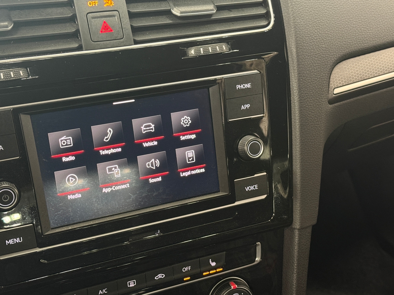 Thumbnail: 2020 Volkswagen Golf - 4