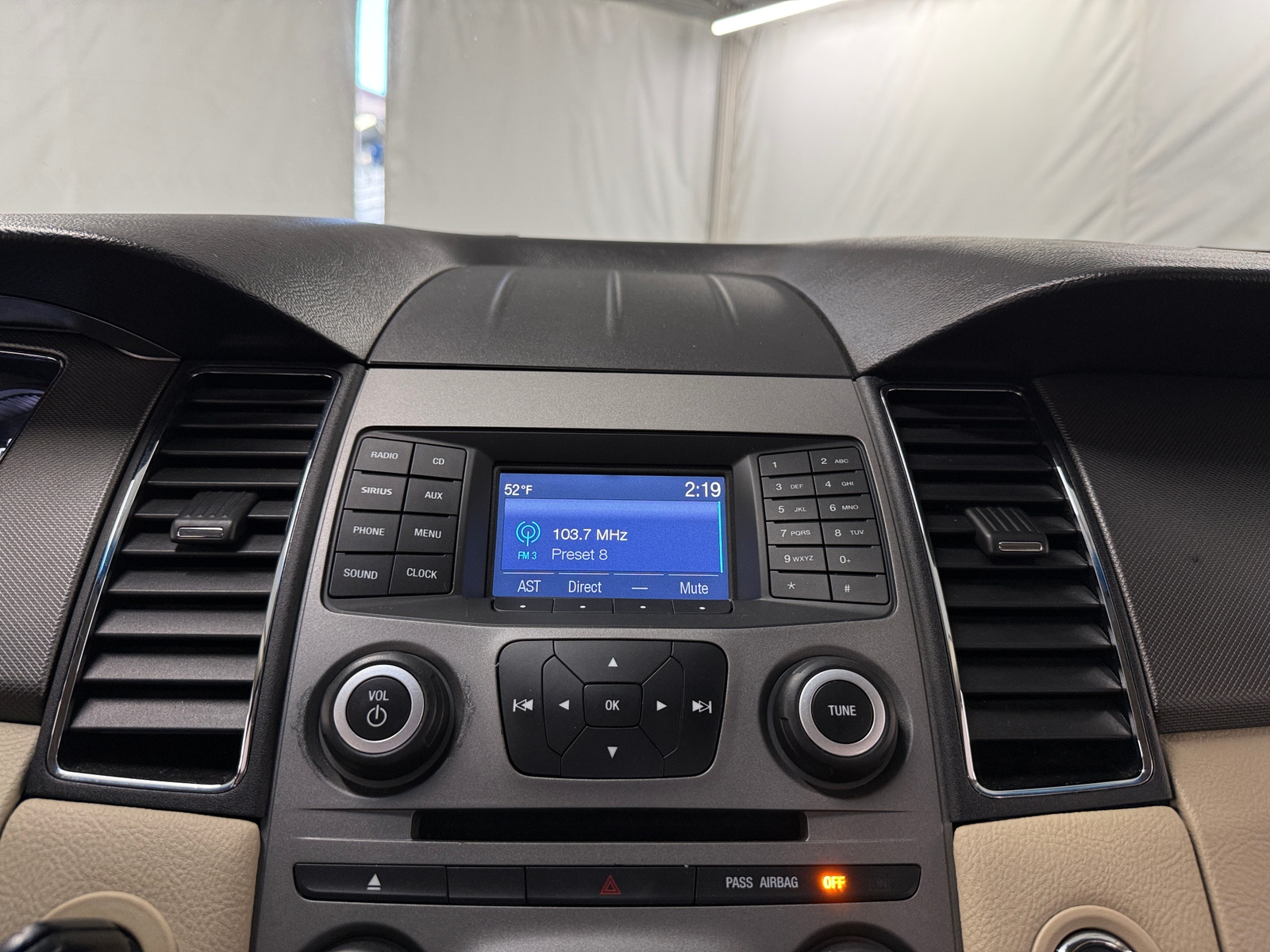 Thumbnail: 2018 Ford Taurus - 4