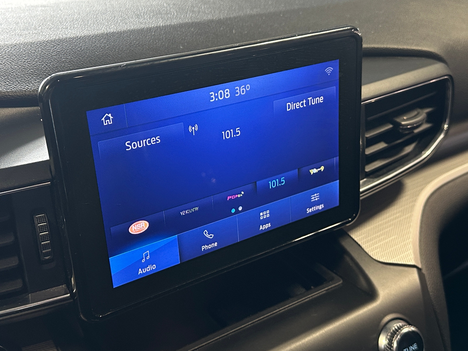 Thumbnail: 2020 Ford Explorer - 4