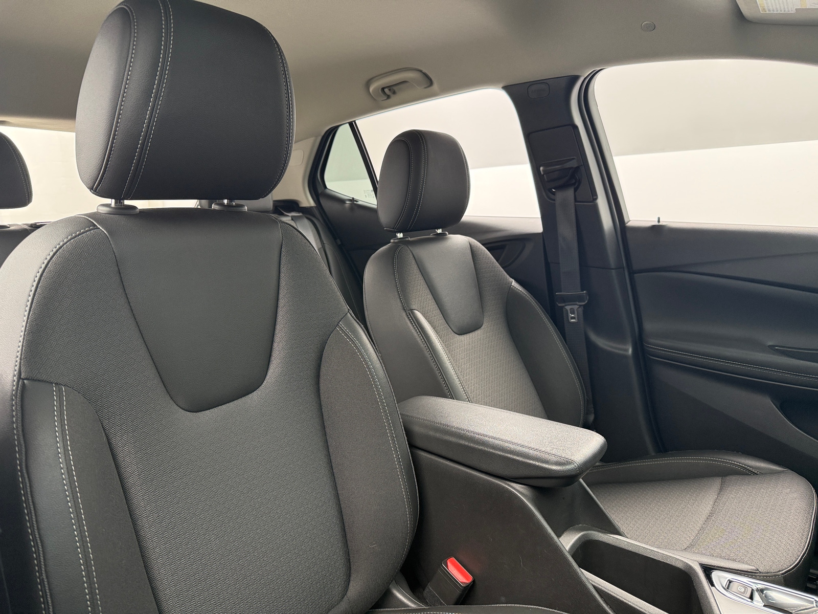 Thumbnail: 2025 Buick Encore GX - 2