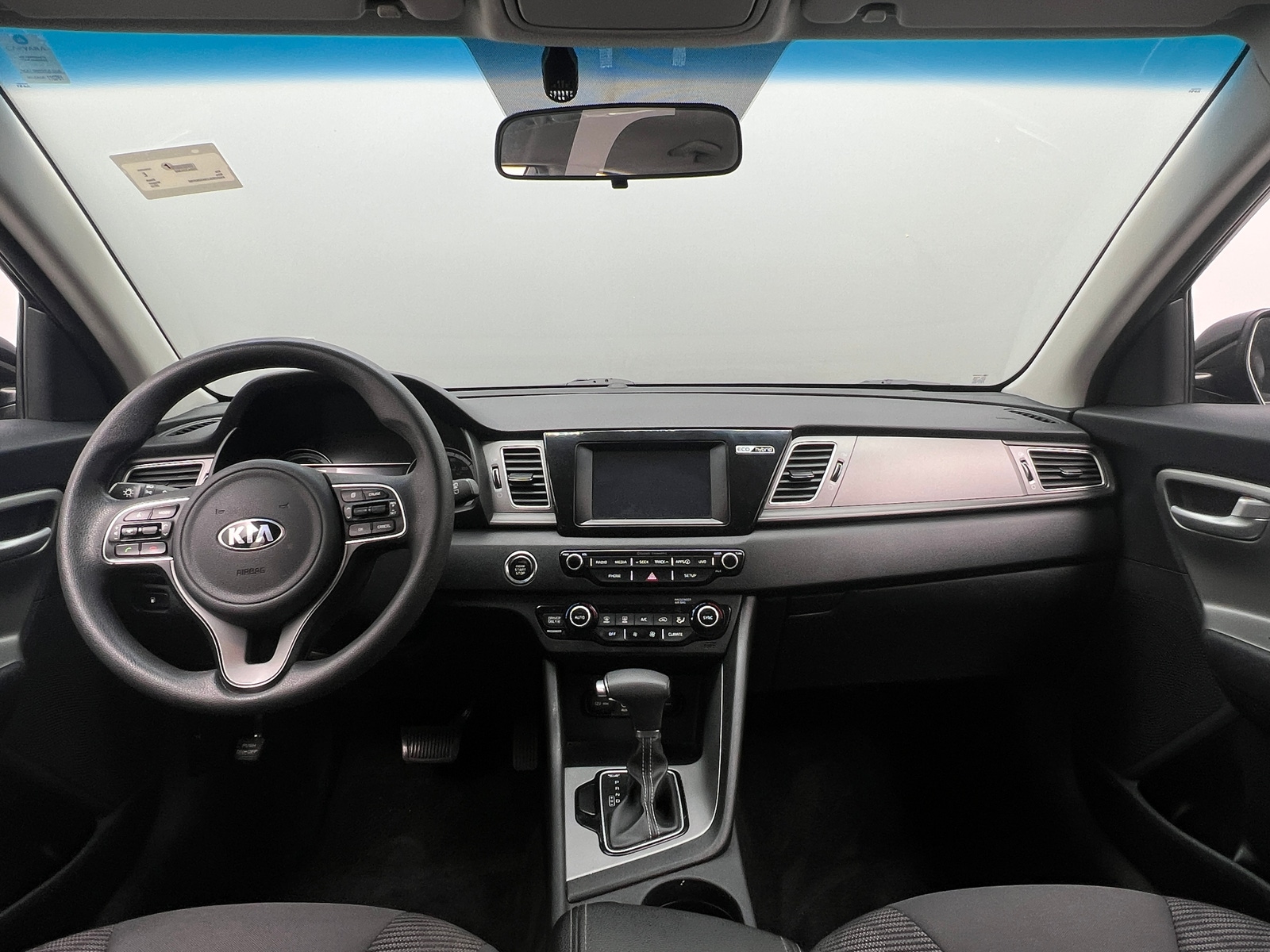 Thumbnail: 2019 Kia Niro - 3