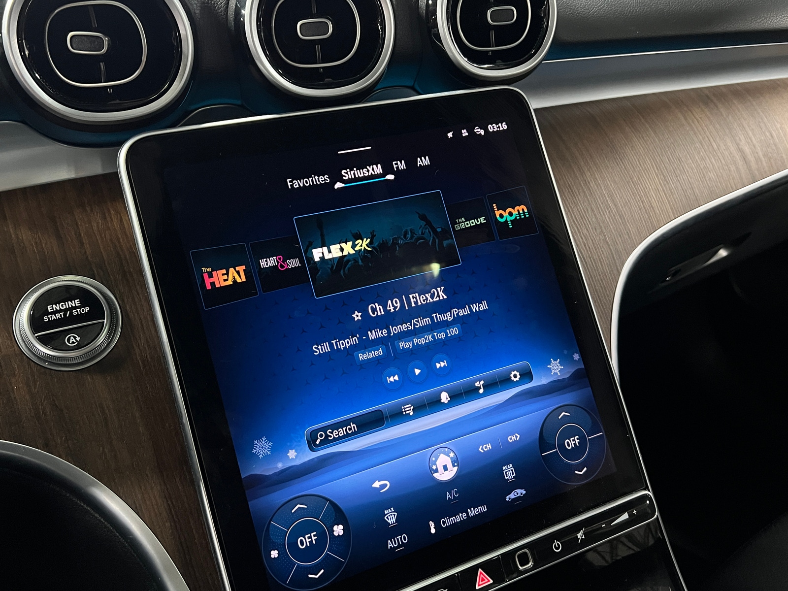 Thumbnail: 2025 Mercedes-Benz C-Class - 3