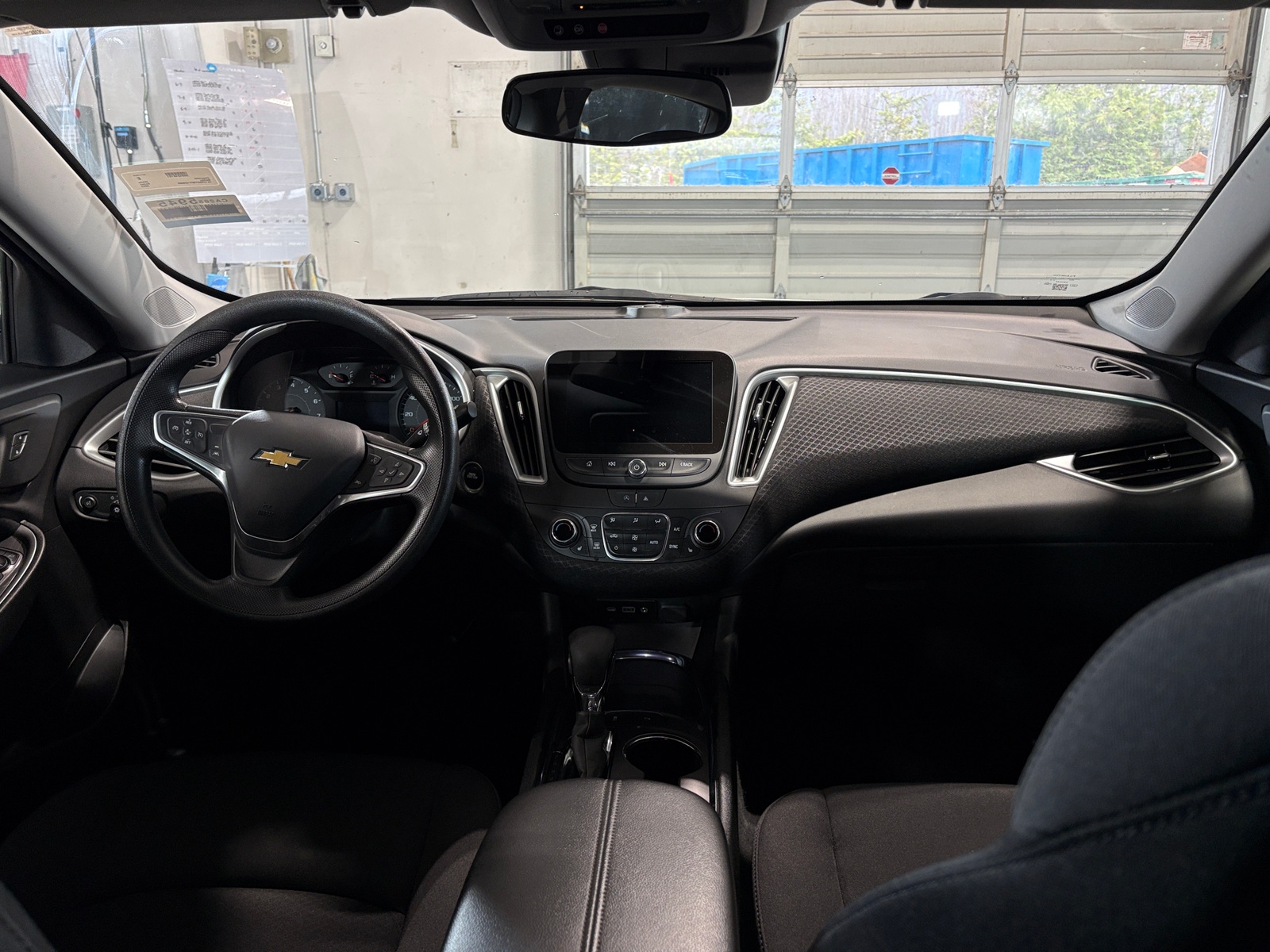 Thumbnail: 2023 Chevrolet Malibu - 3