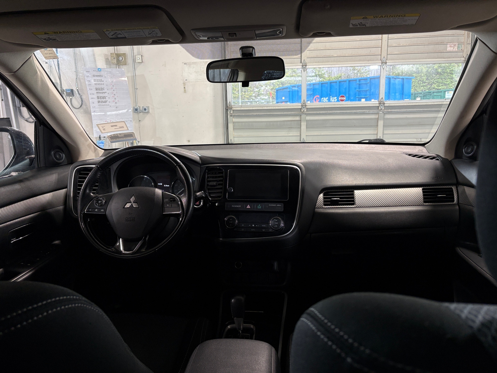 Thumbnail: 2018 Mitsubishi Outlander - 3