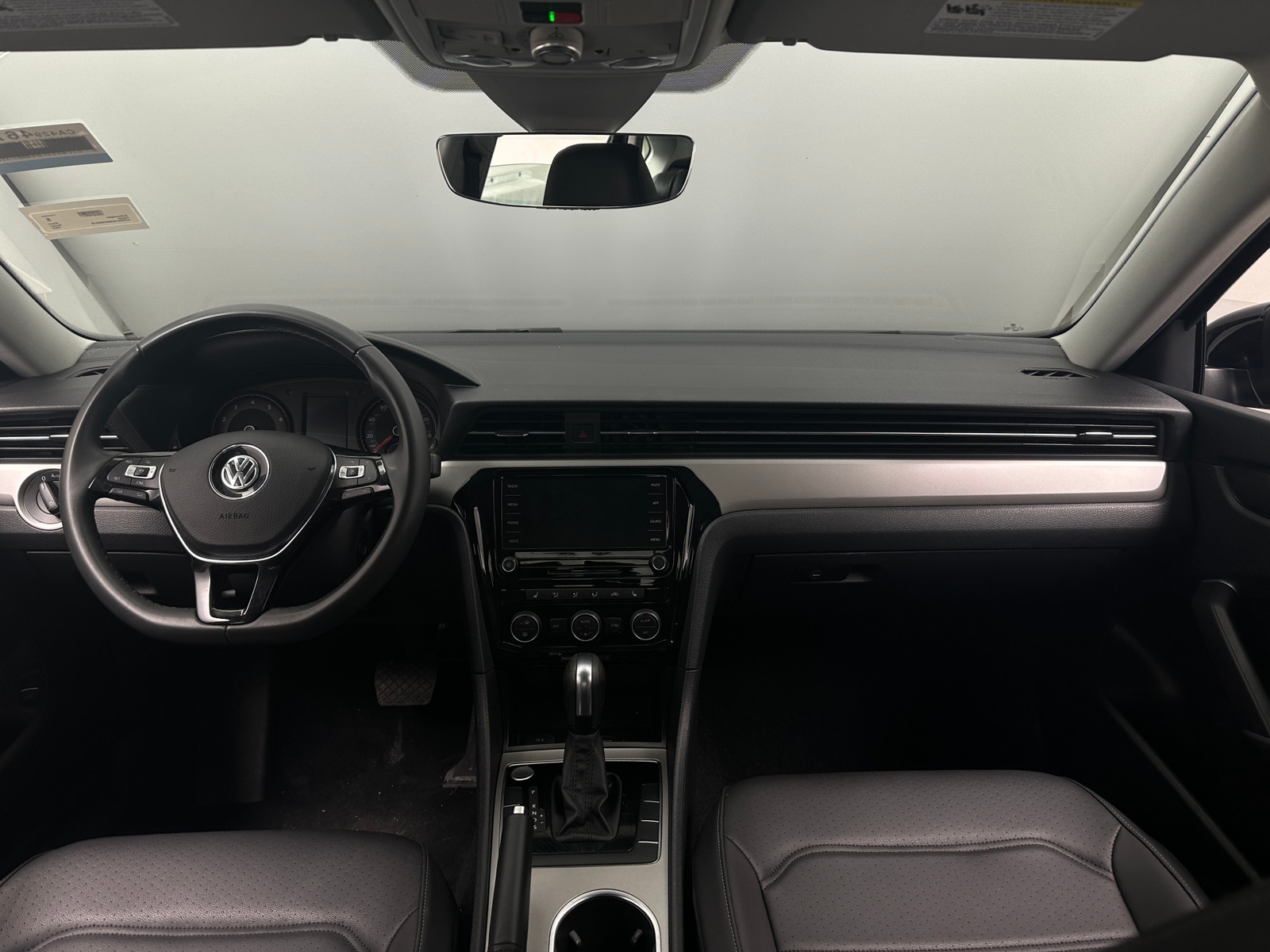 Thumbnail: 2022 Volkswagen Passat - 2