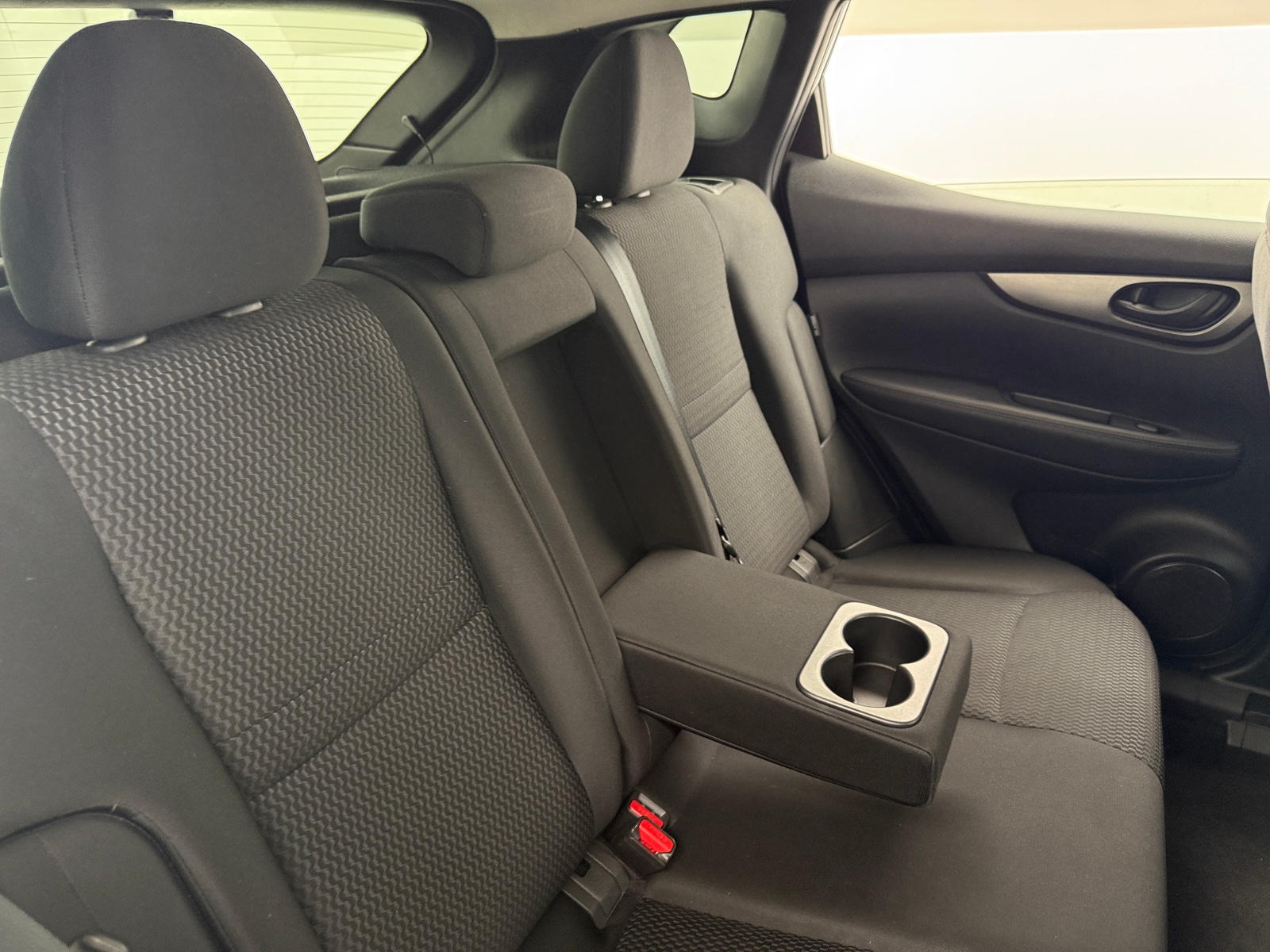 Thumbnail: 2020 Nissan Rogue Sport - 6