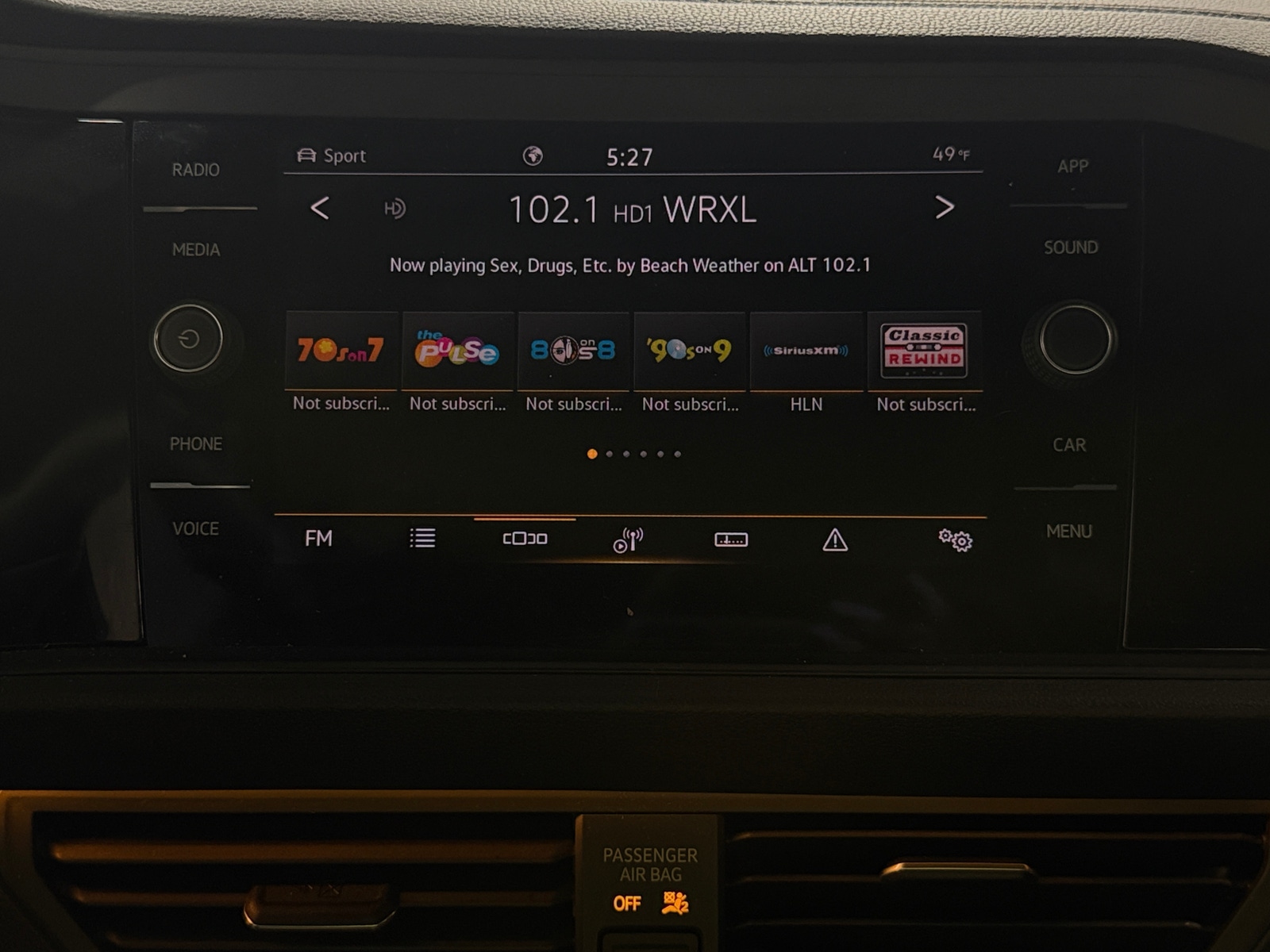 Thumbnail: 2023 Volkswagen Jetta - 3