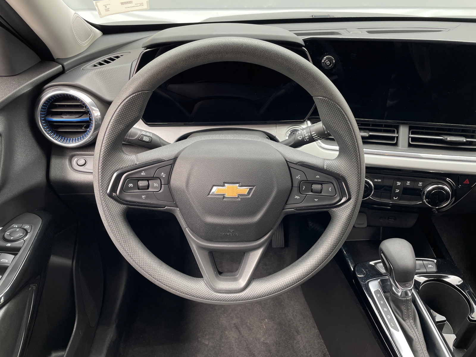 Thumbnail: 2025 Chevrolet Trax - 5