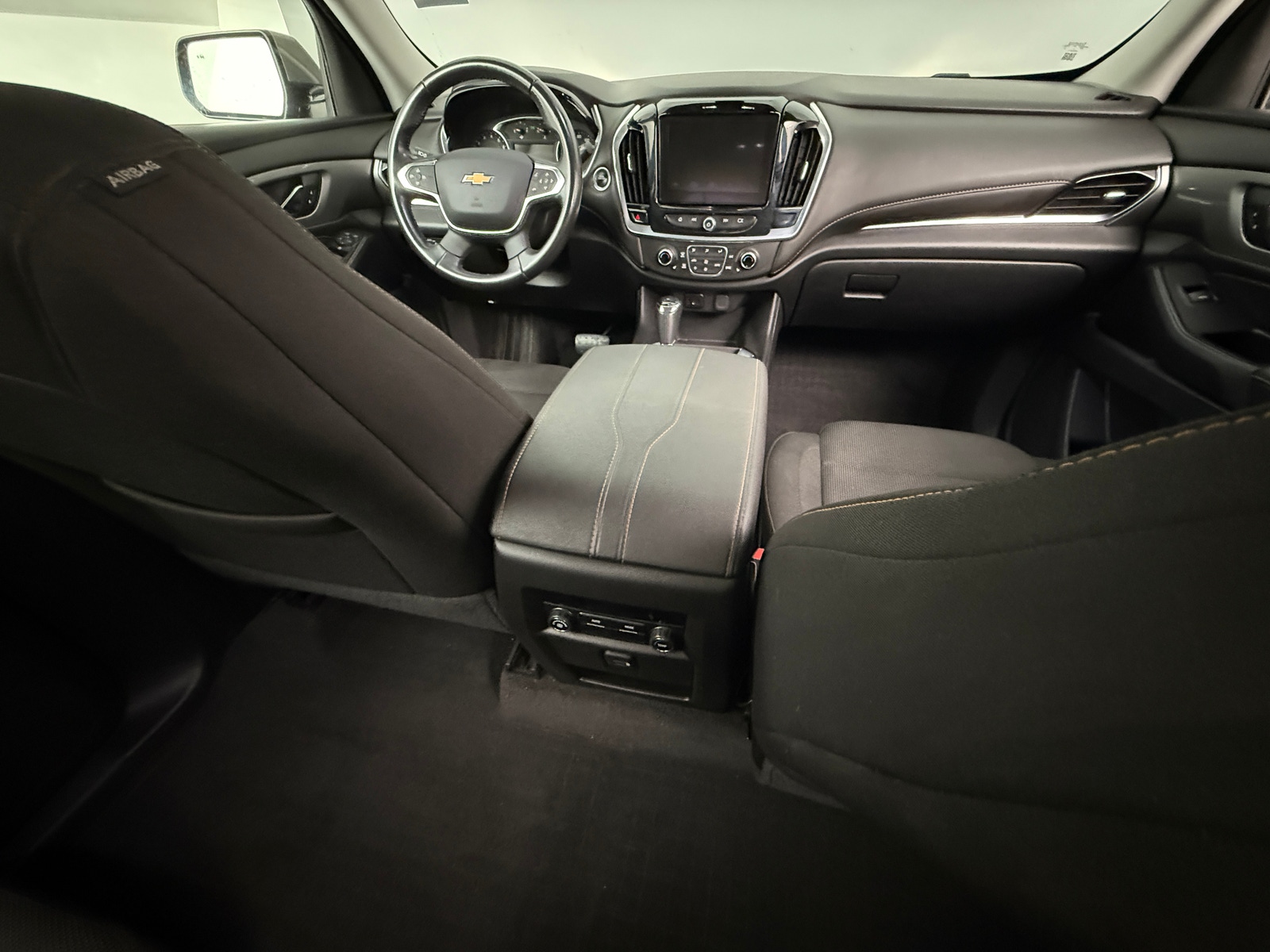 Thumbnail: 2019 Chevrolet Traverse - 3